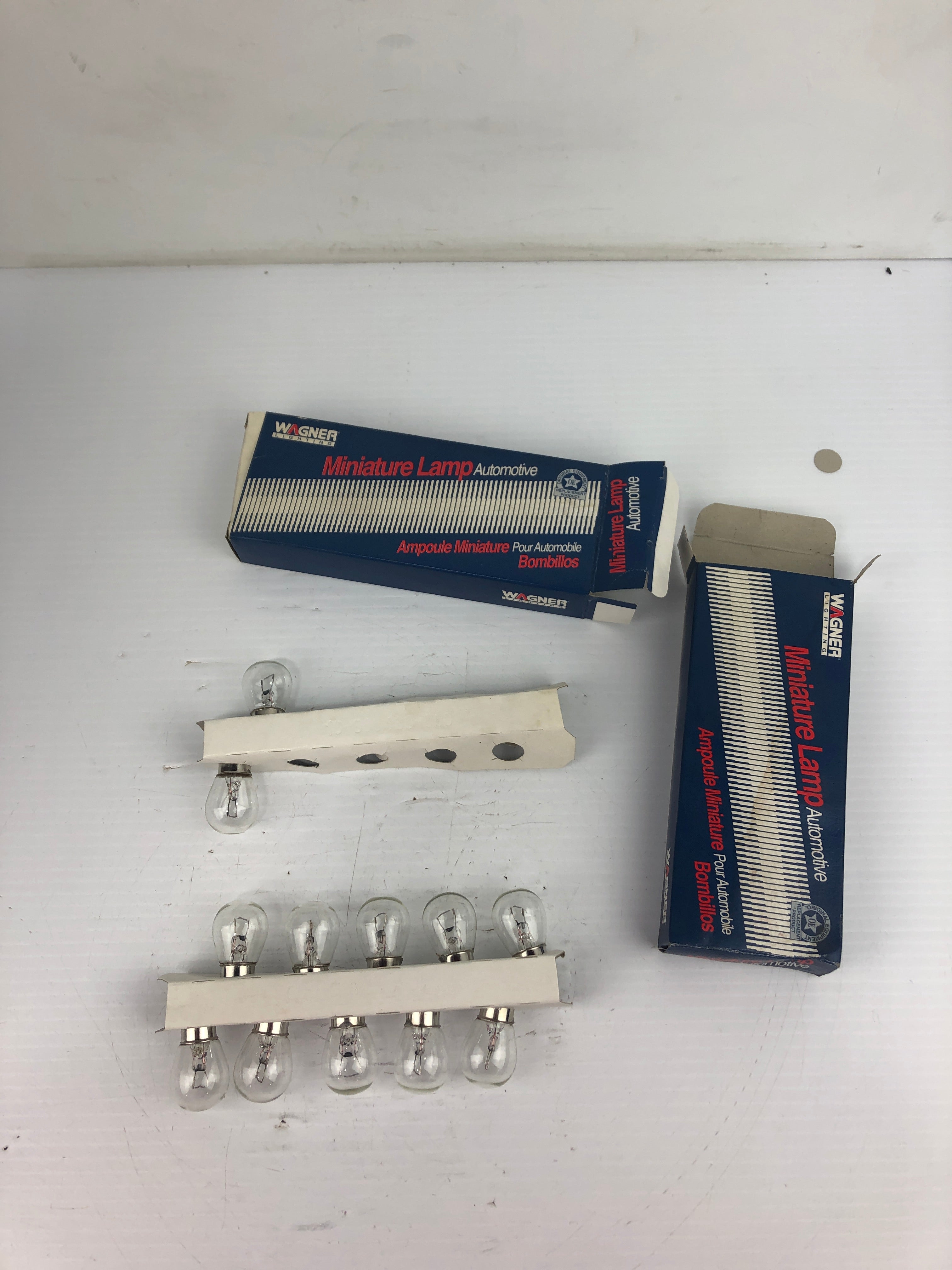 Wagner 1073 Miniature Automotive Lamp Bulbs - Lot of 12