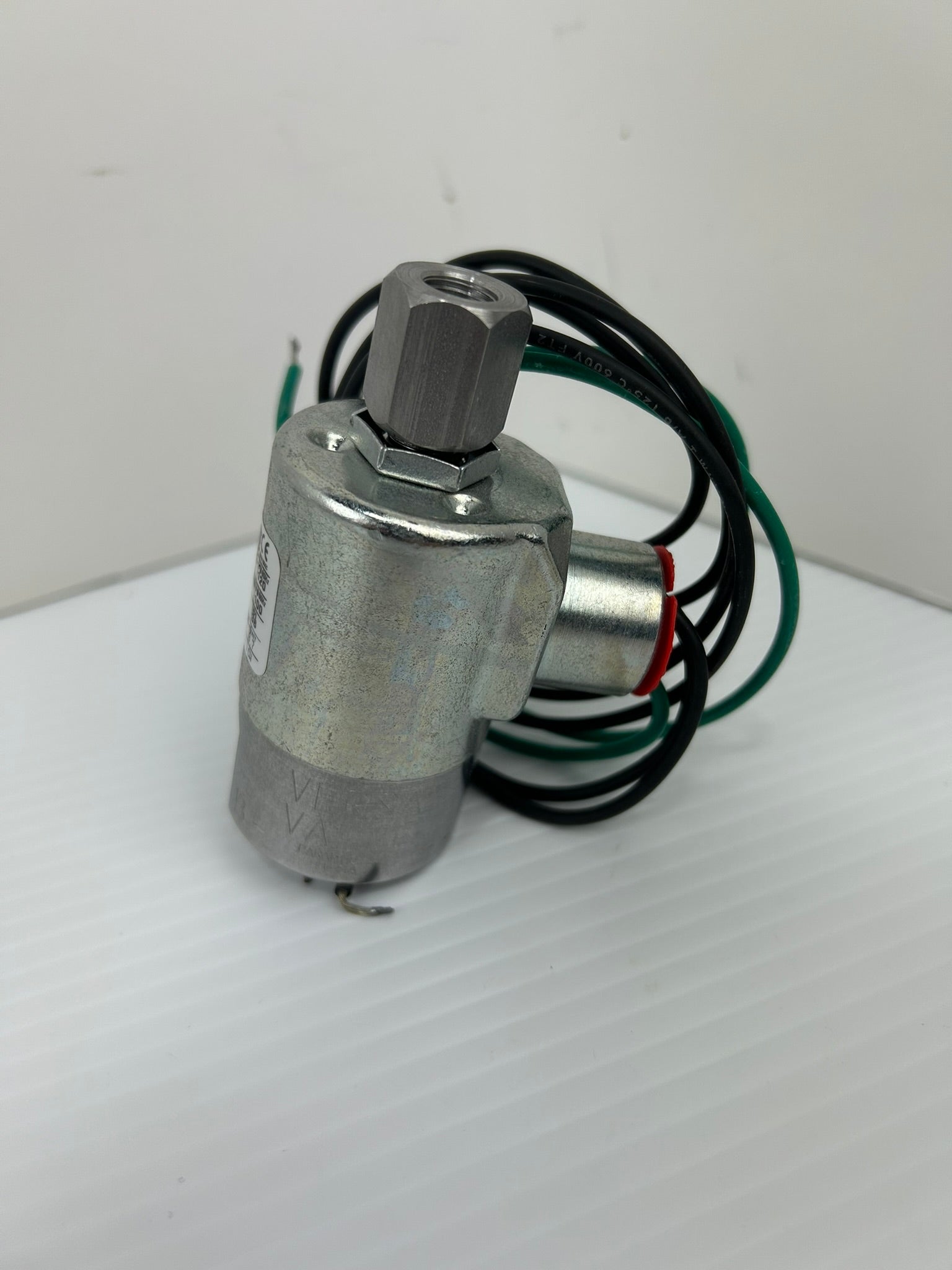 Versa ESM-3202-66-H2-A120 Valve 0-75PSIG 0-5.2bar 38VDC 8.7W 50/60Hz