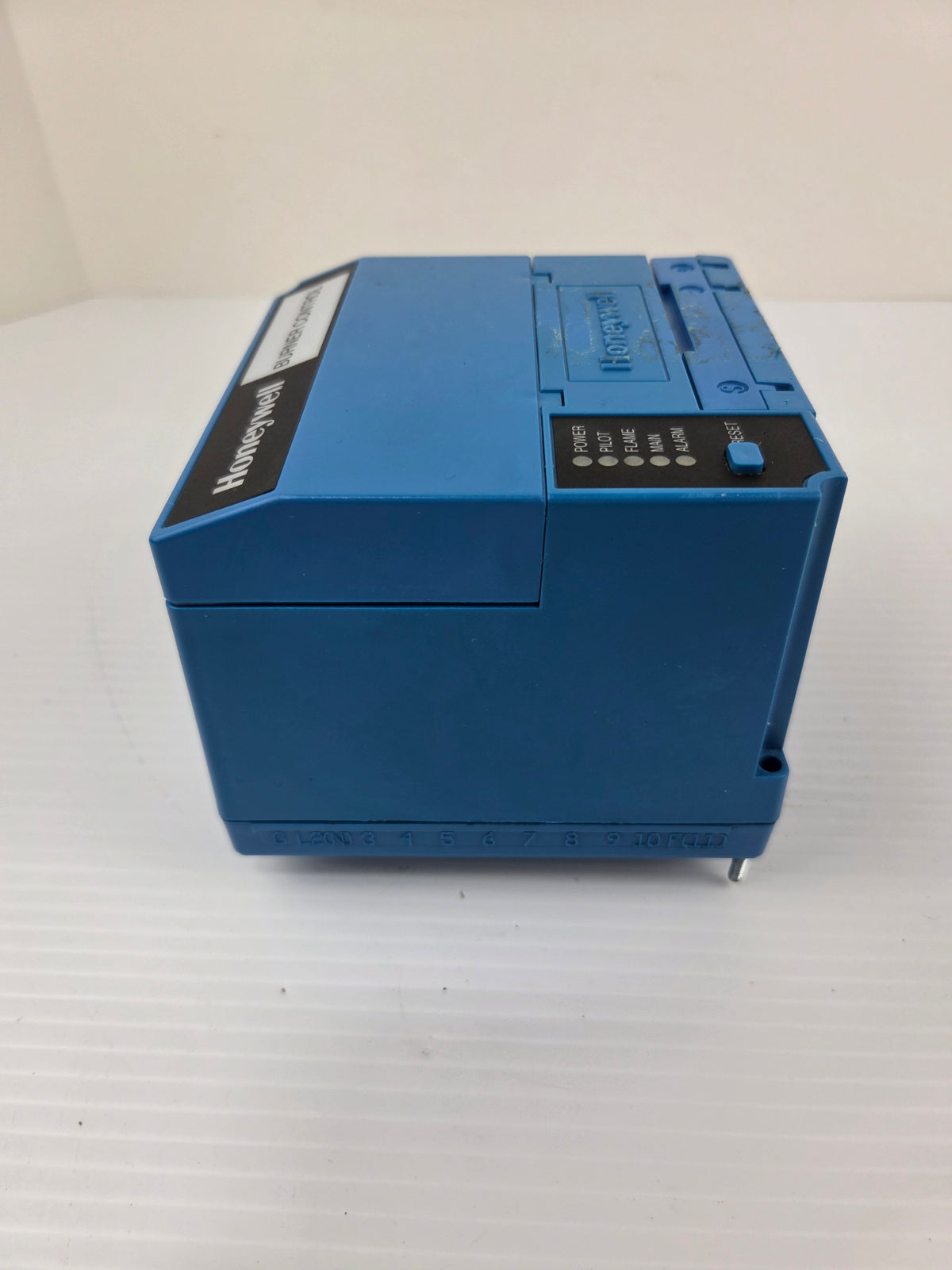 Honeywell RM7840 L 1075 Burner Control Ultraviolet Flame Amplifier Rev. 4671