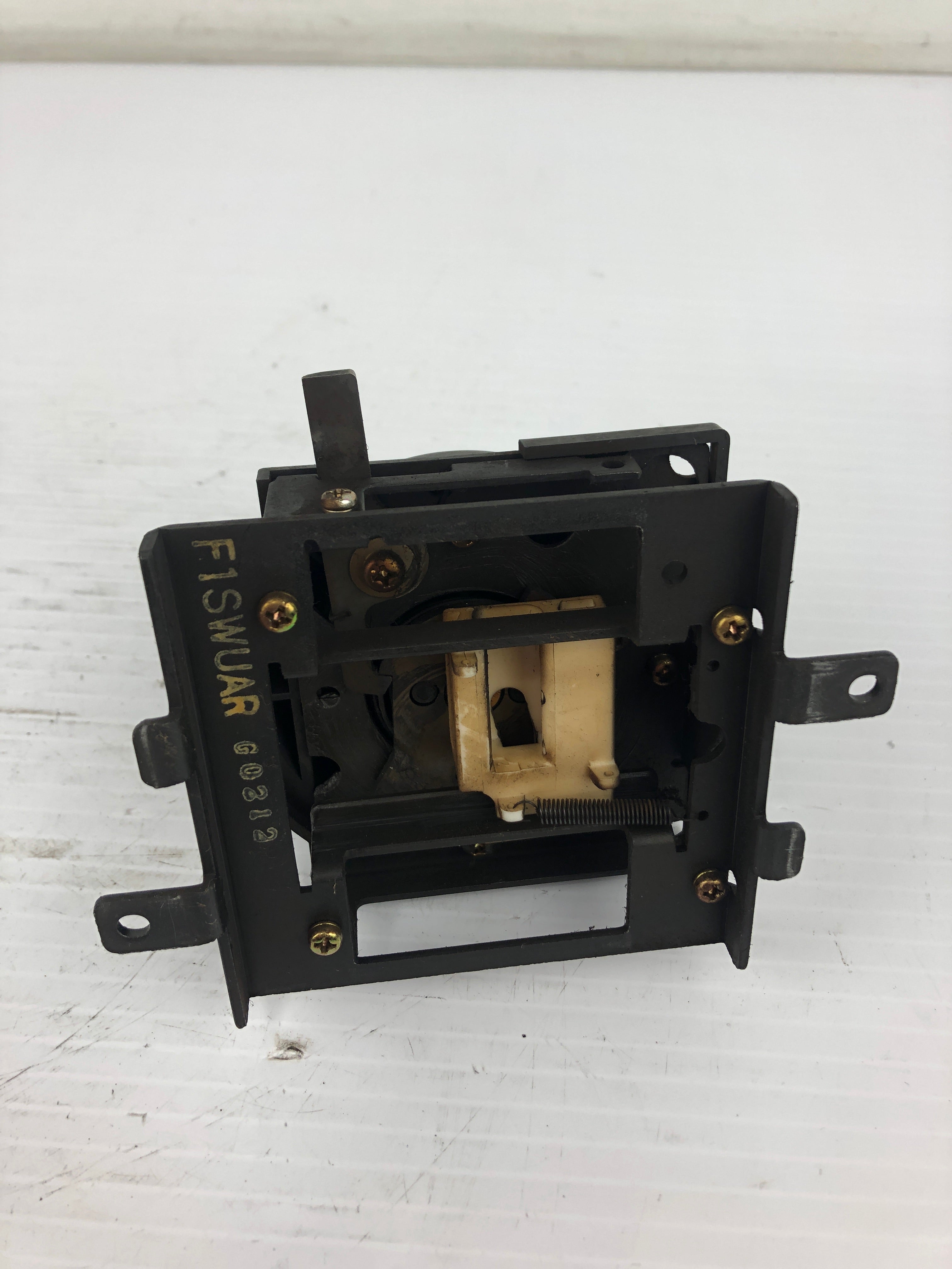Mitsubishi FISWUAR External Handle Reset Off Tripped On Knob Switch