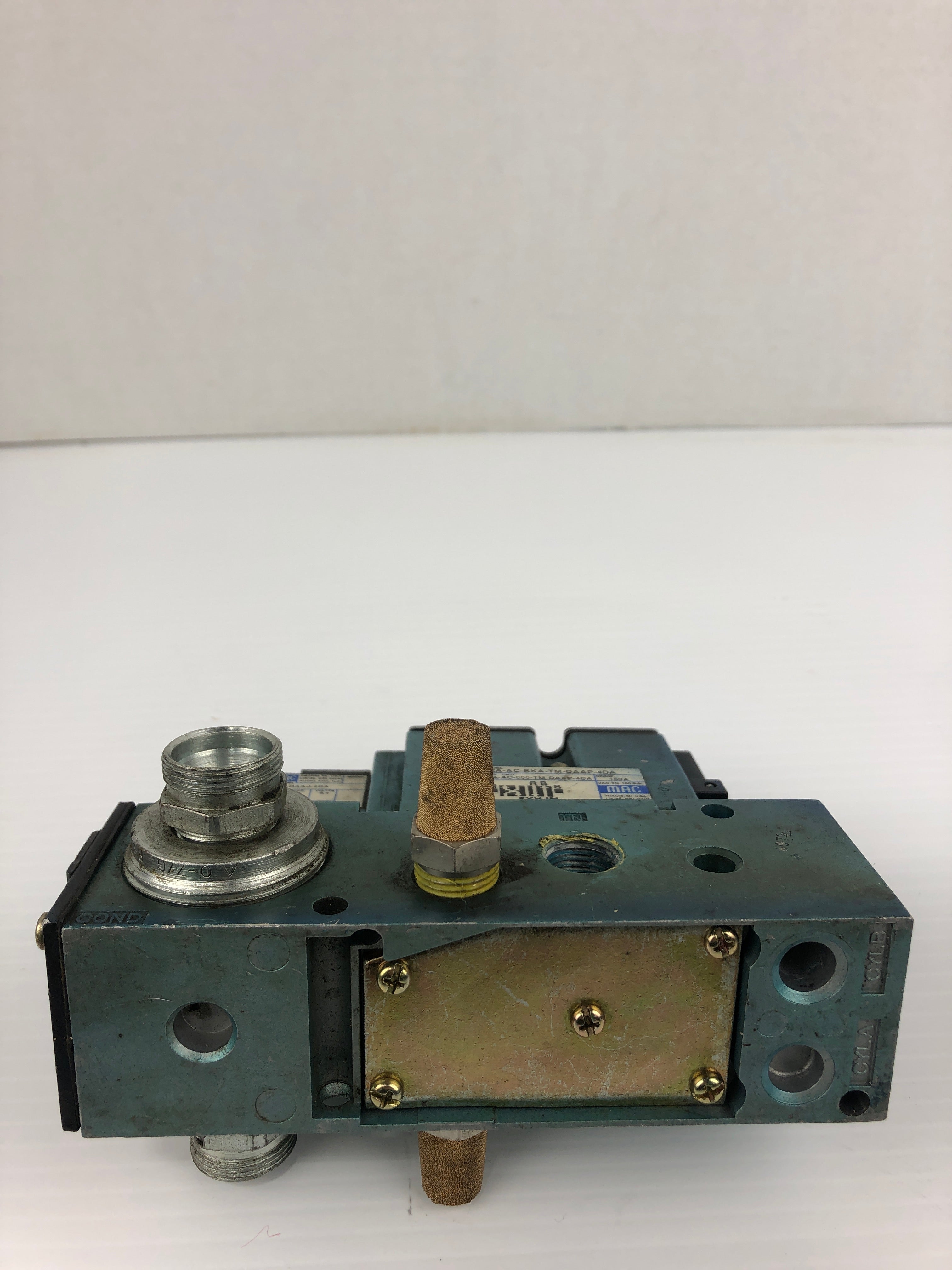 MAC 82A-AC-BKA-TM-DAAP-4DA Valve Assembly with TM-DAAJ-4DA Valve