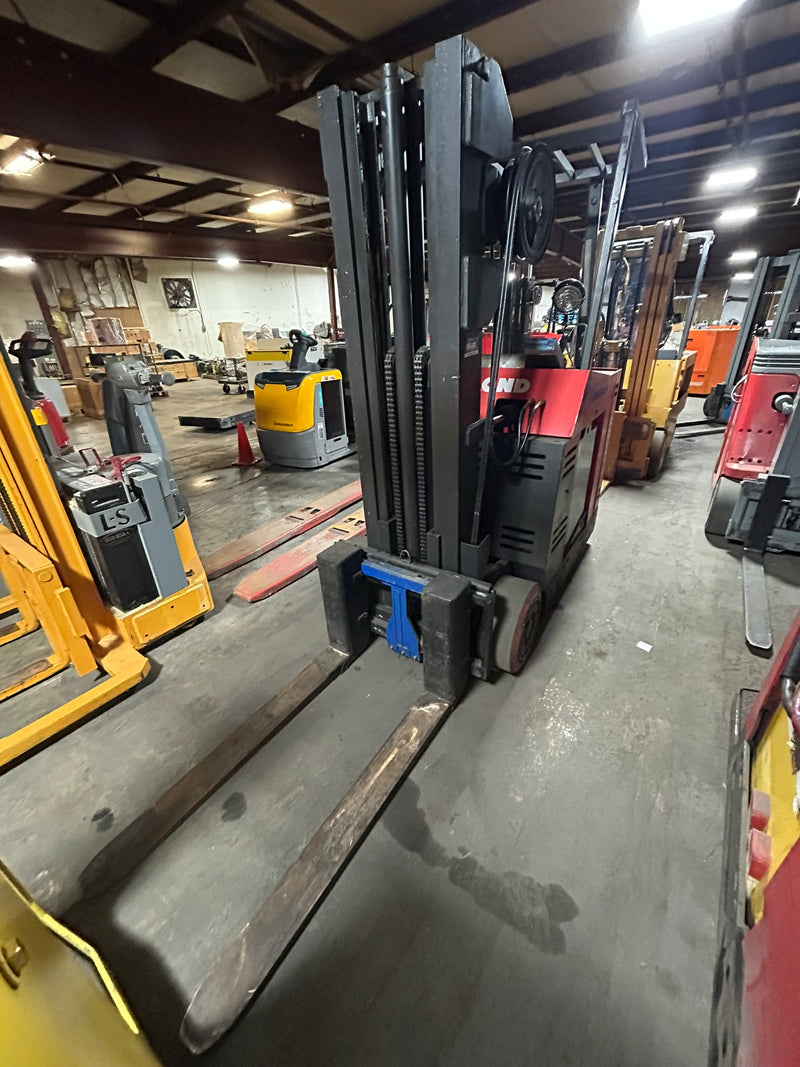 Raymond 640-C40TT Electric Stand-Up Forklift Lift Truck 4000 Lb. Capacity 36V