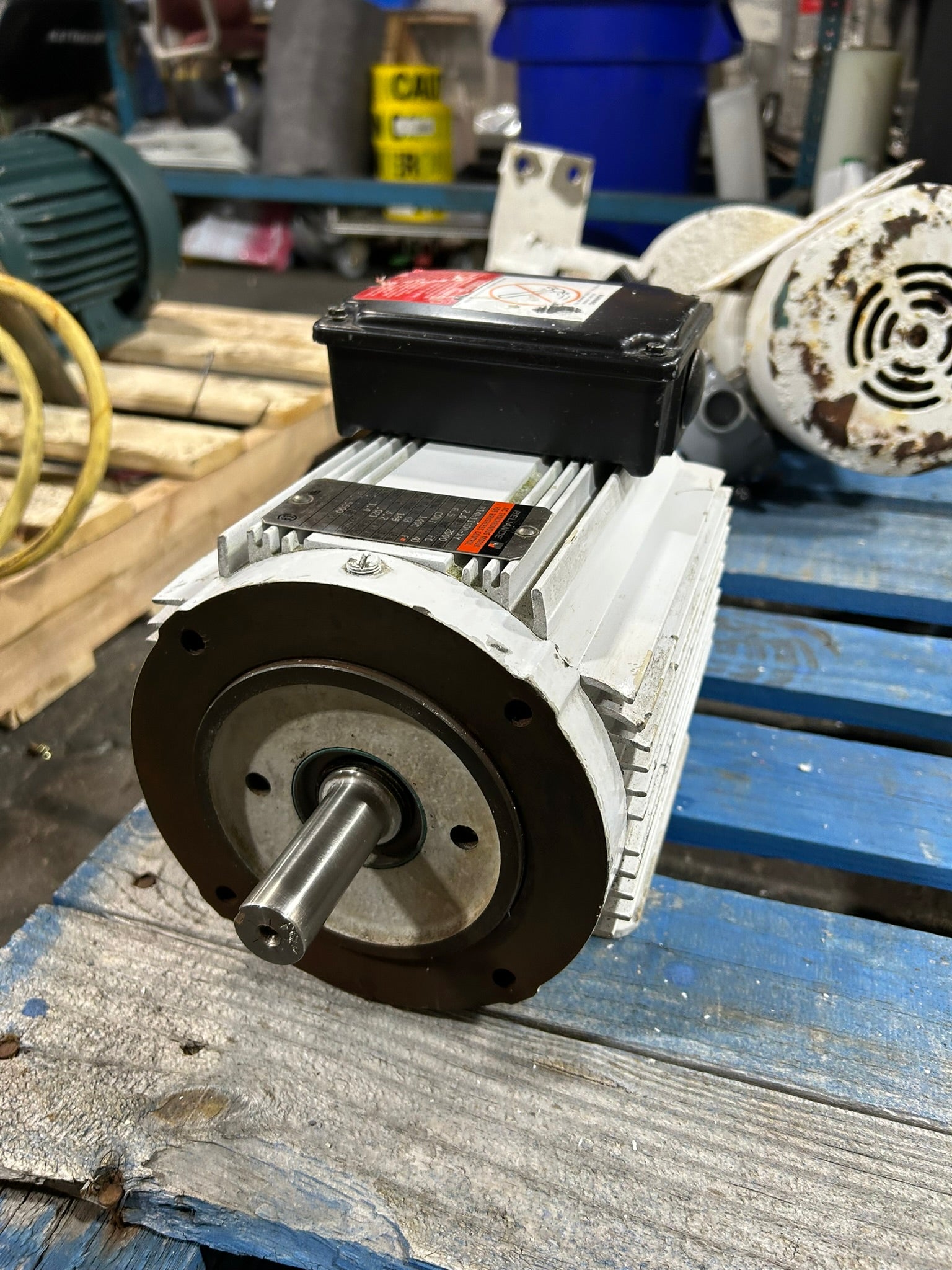 Reliance Electric R14H1160N-XY AC Motor 2 HP 2000/5500 RPM 3 Phase