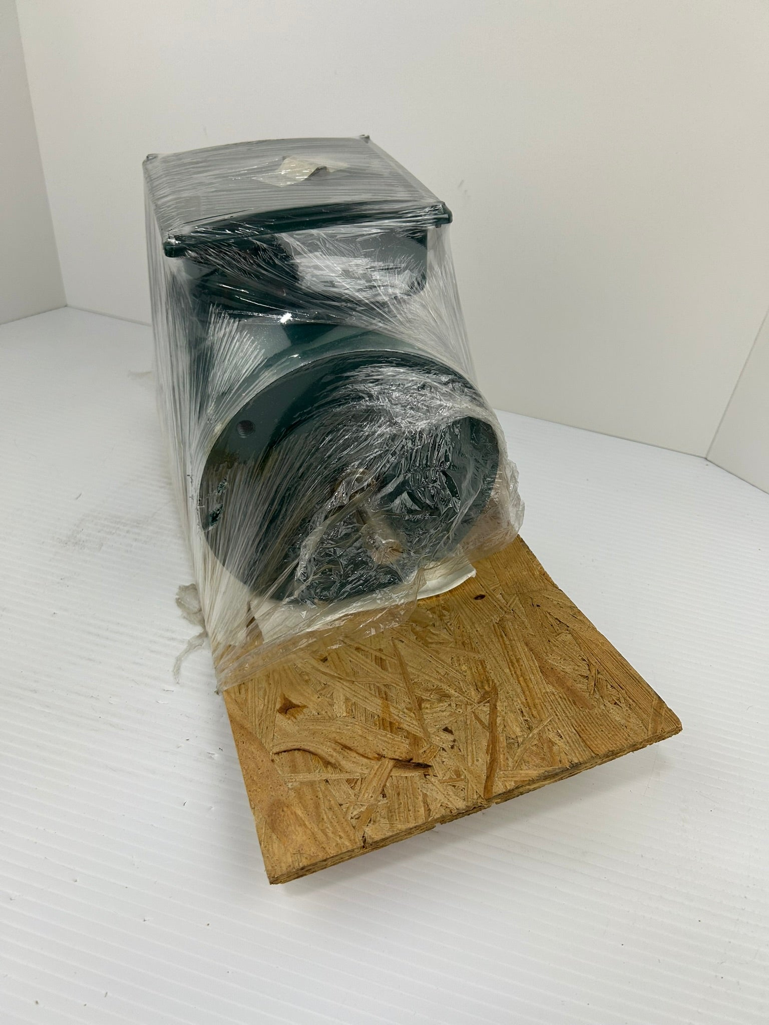 Reliance Electric P56X3900A DC Motor 1/2 HP 3PH 1725 RPM FB56C Type P