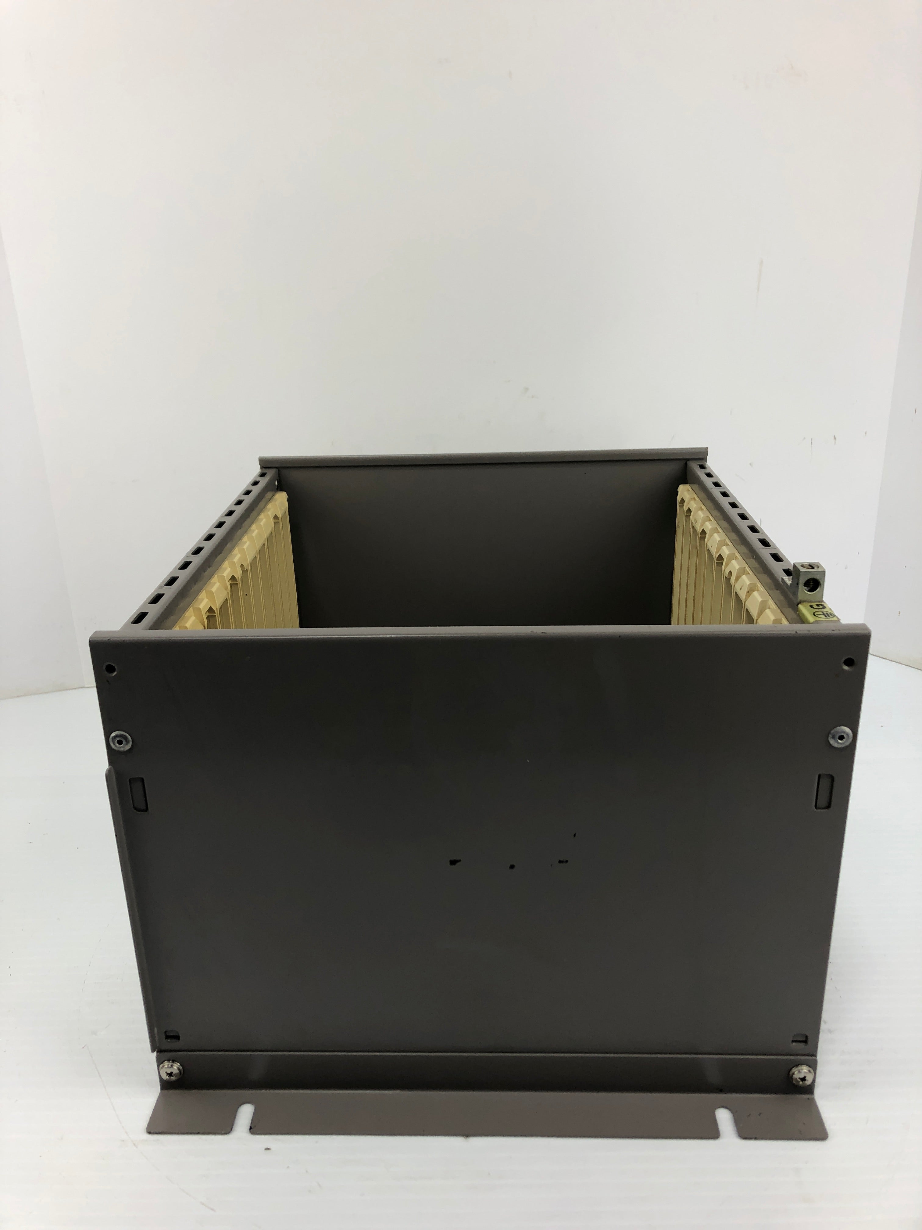 Texas Instruments 505-6508 8-Slot Chassis Rack LR64027 Class I Div. 2