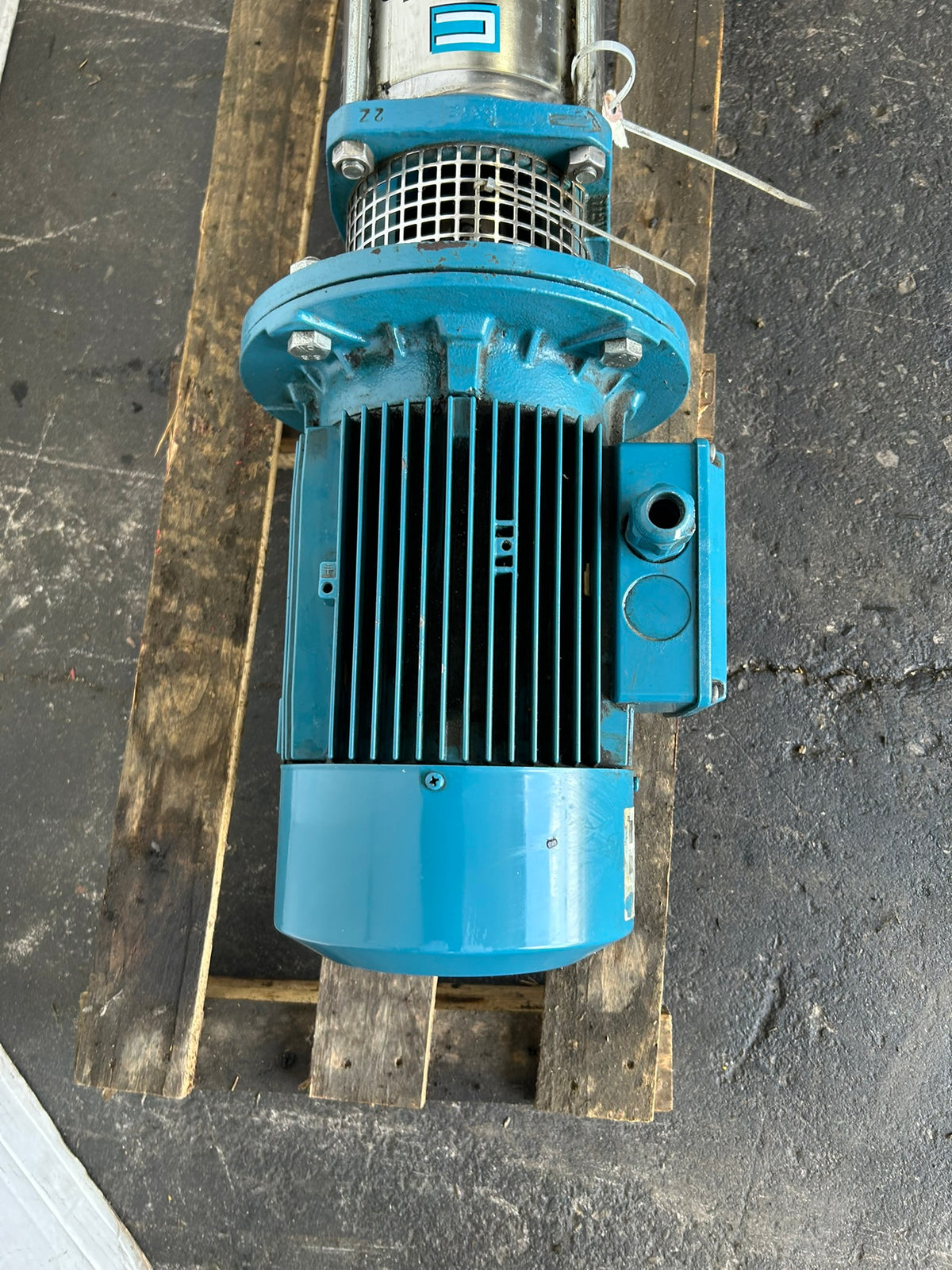 Calpeda MXV 25-214-60/C Vertical Multistage Pump 5.5HP 460V 3PH M112 V1-4T Motor