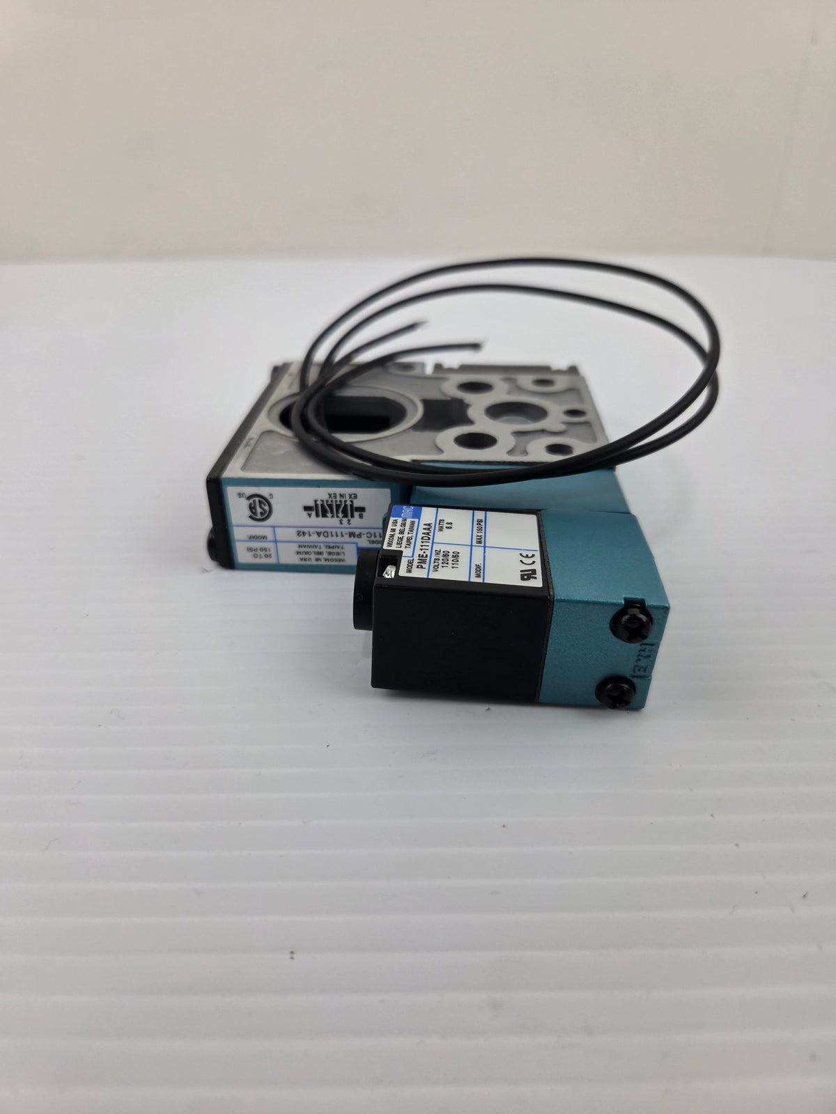 MAC Valves 811C-PM-111DA-142 Solenoid Valve 20-150 PSI 6.8W PME-111DAAA