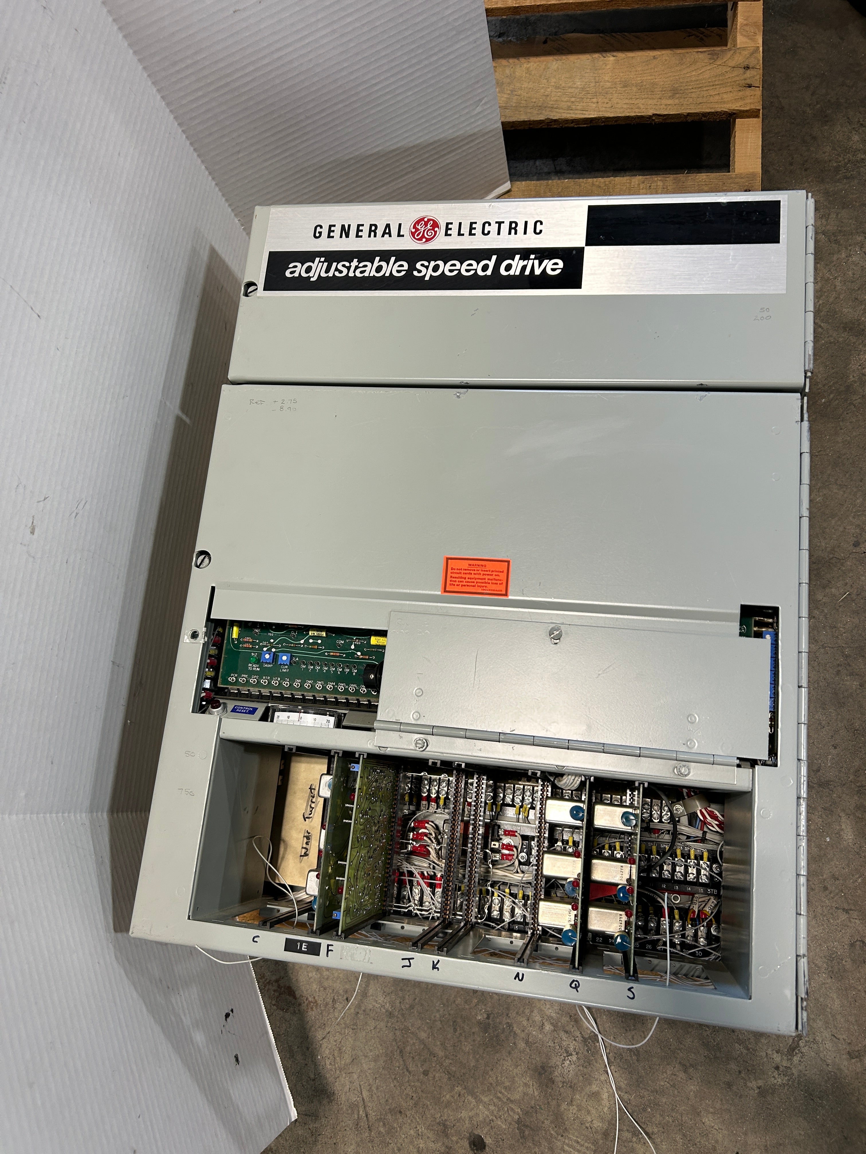 General Electric 7VJYX036CD0101 Adjustable Speed Drive 15HP 240/460V 55/31A 3PH