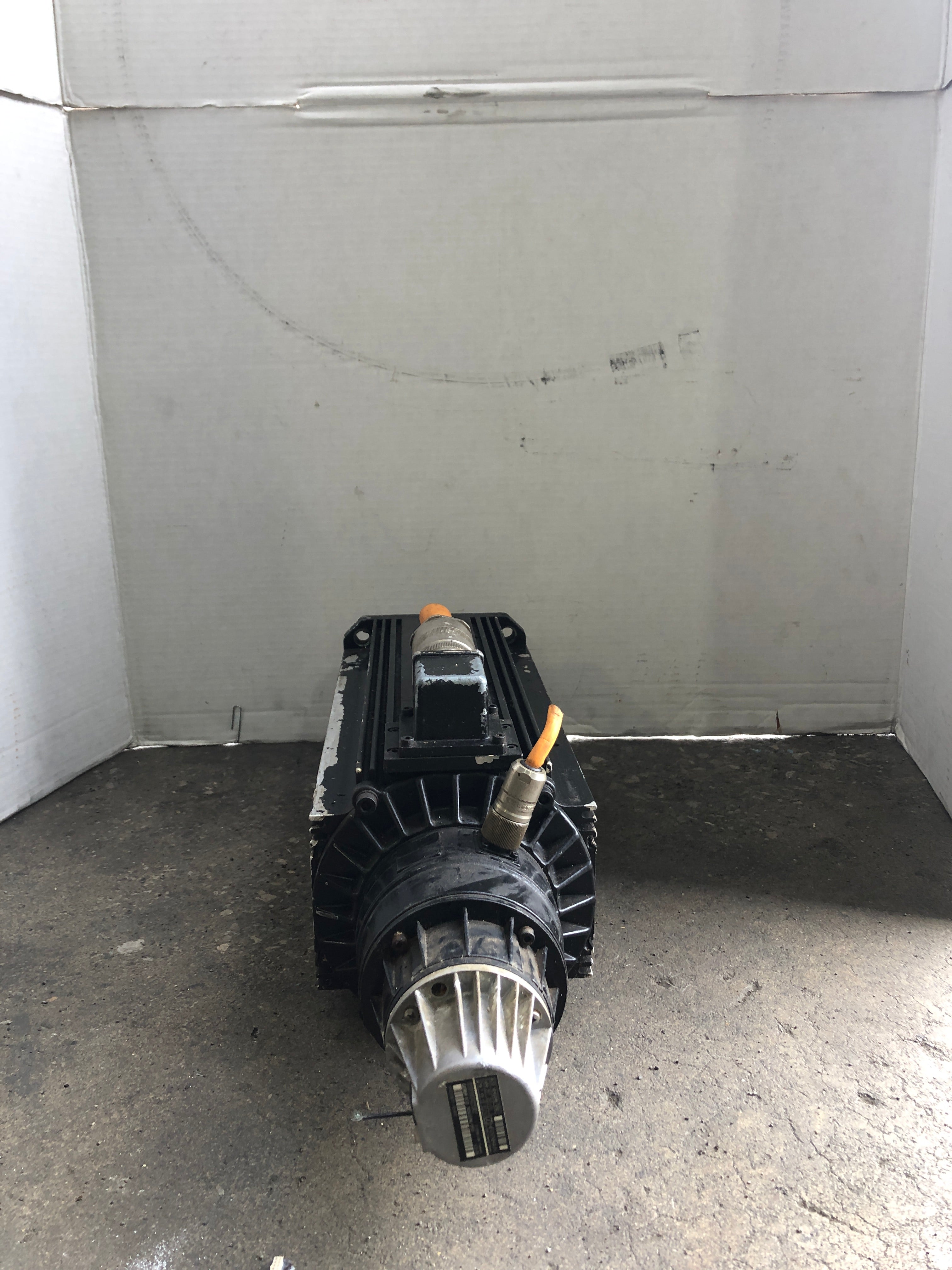 Indramat 1120D-0-ED-4-C/130-A-0/WI520LX/S005 Brushless Servodrive Motor 3,000RPM