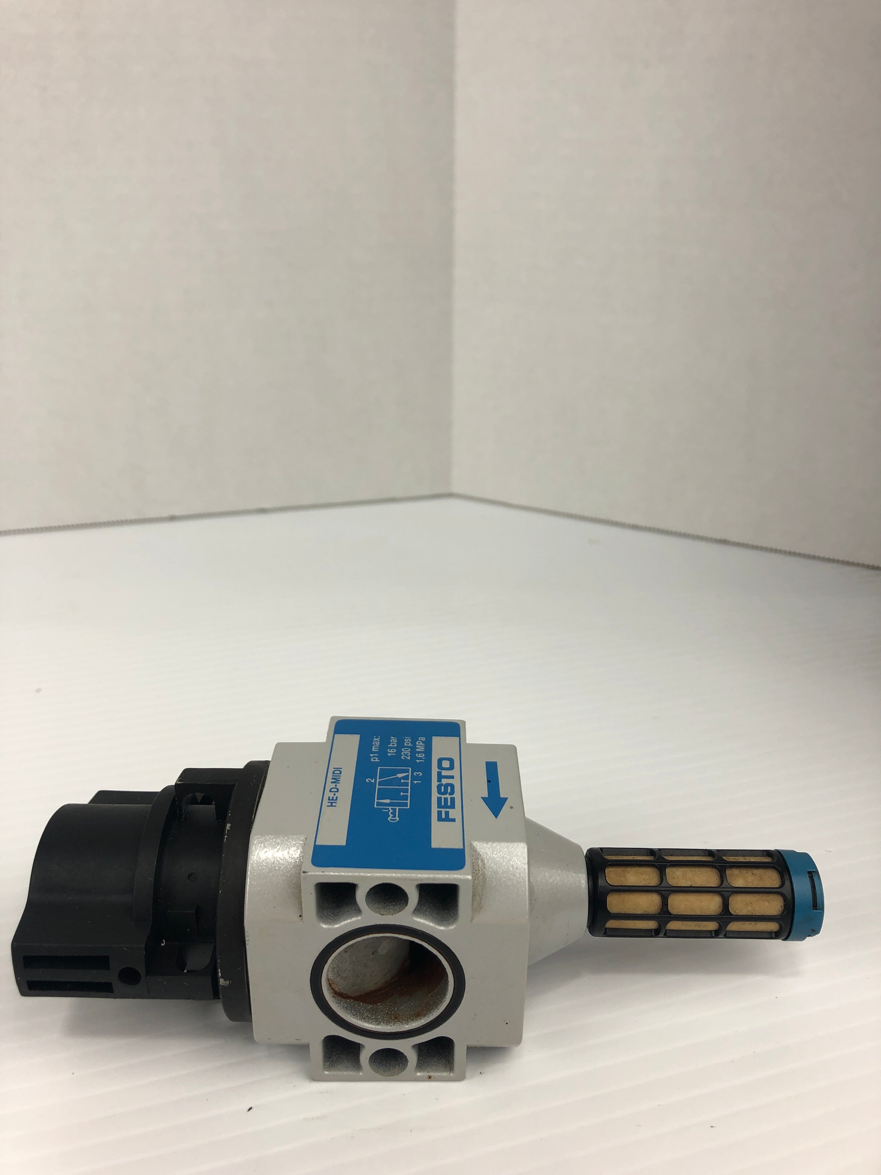 Festo HE-D-MIDI On/Off Valve 230 PSI 16 bar 1,6MPa