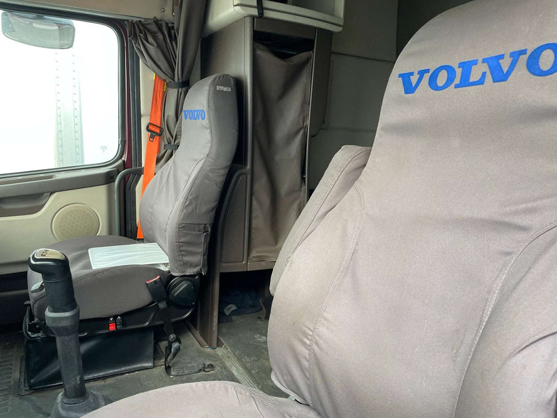2015 Volvo Semi Truck Sleeper Cab VN VNL Long Haul ISX15 450HP 10 Speed Maroon