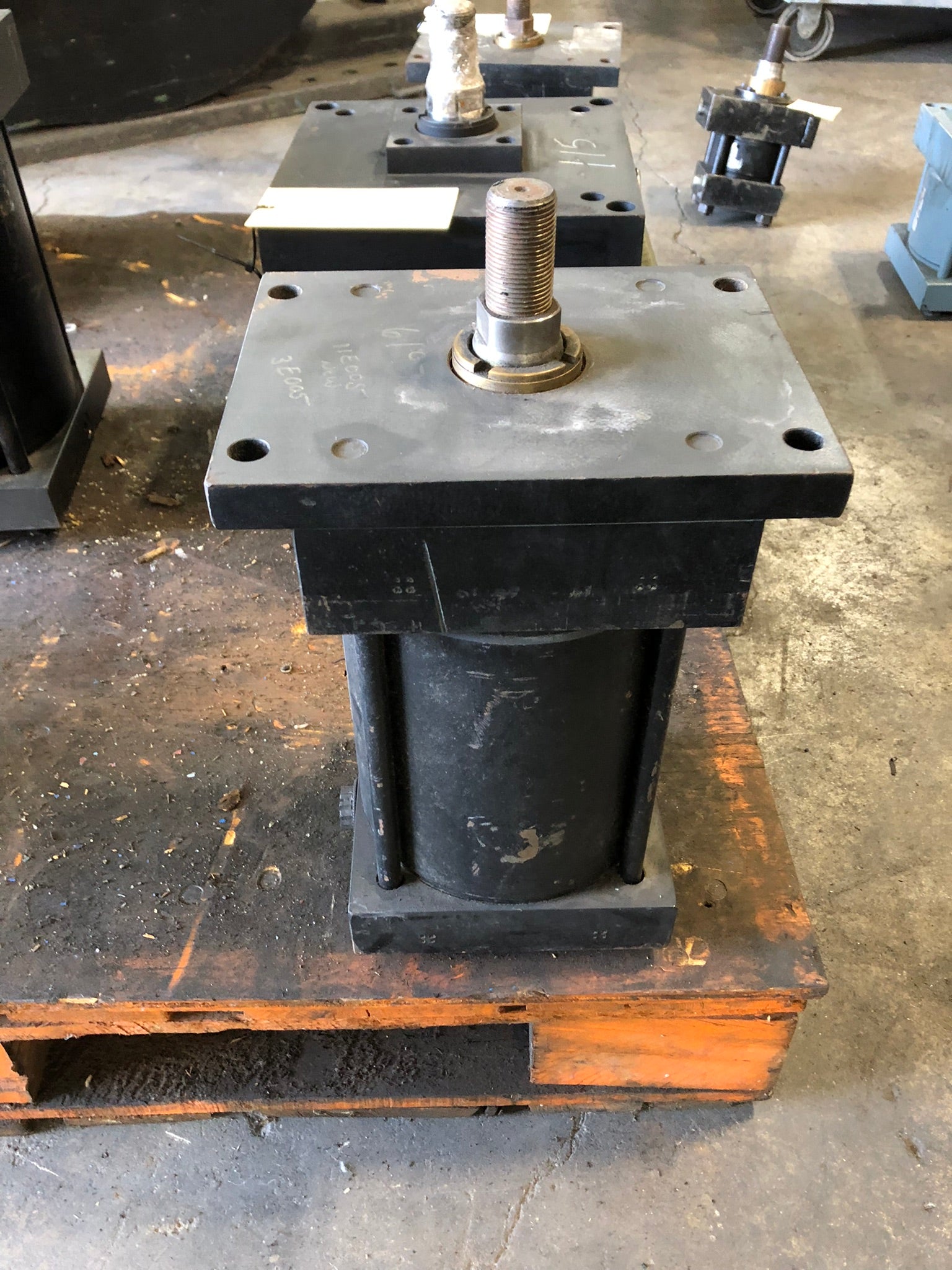 Parker 06.00 J2AUS14A 6.000 Hydraulic Cylinder Series 2A 250 PSI KK562349A