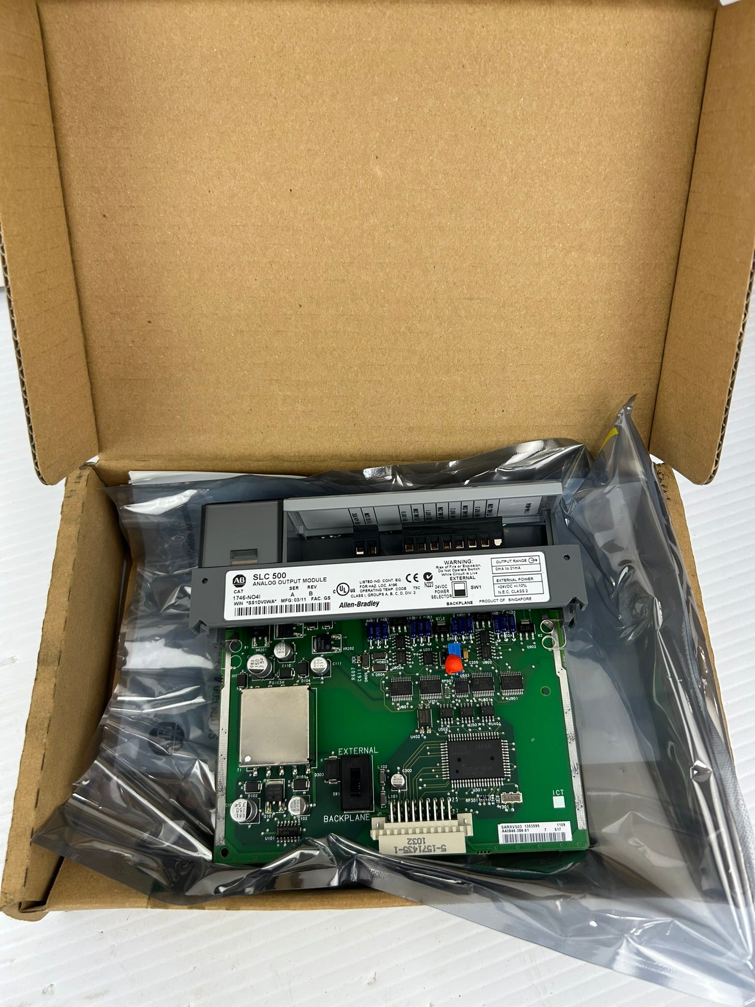 Allen Bradley 1746-NO4I Analog Output Module Series A Rev B SLC500 - US Shipping