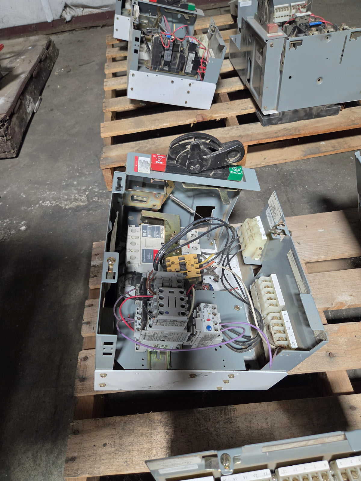 Allen-Bradley MCC Bucket 2113B Size 1 FVNR 15A Breaker 5HP 3PH 480V - No Door