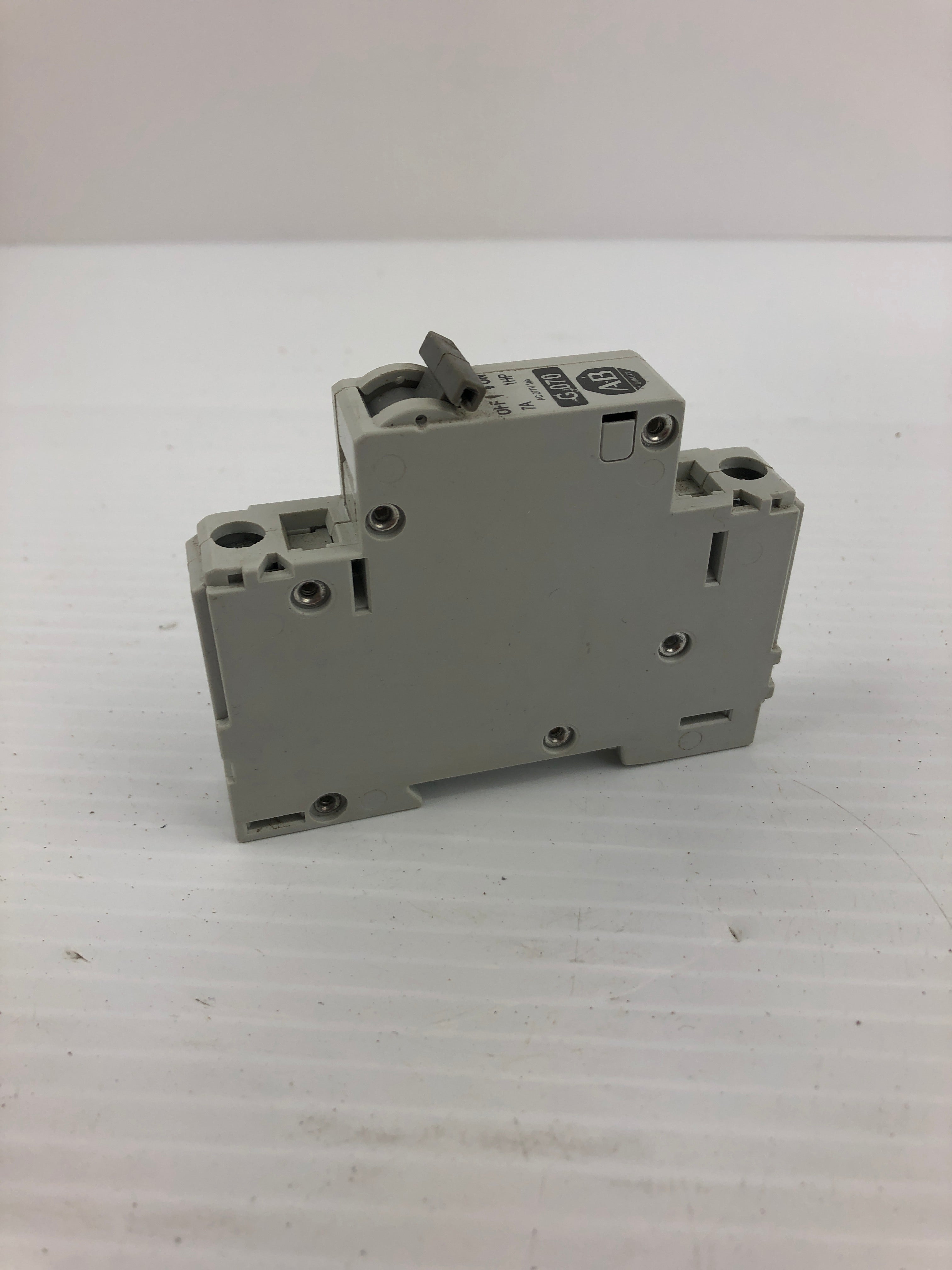 Allen Bradley 1492-CB1 Circuit Breaker G070 7A Series C