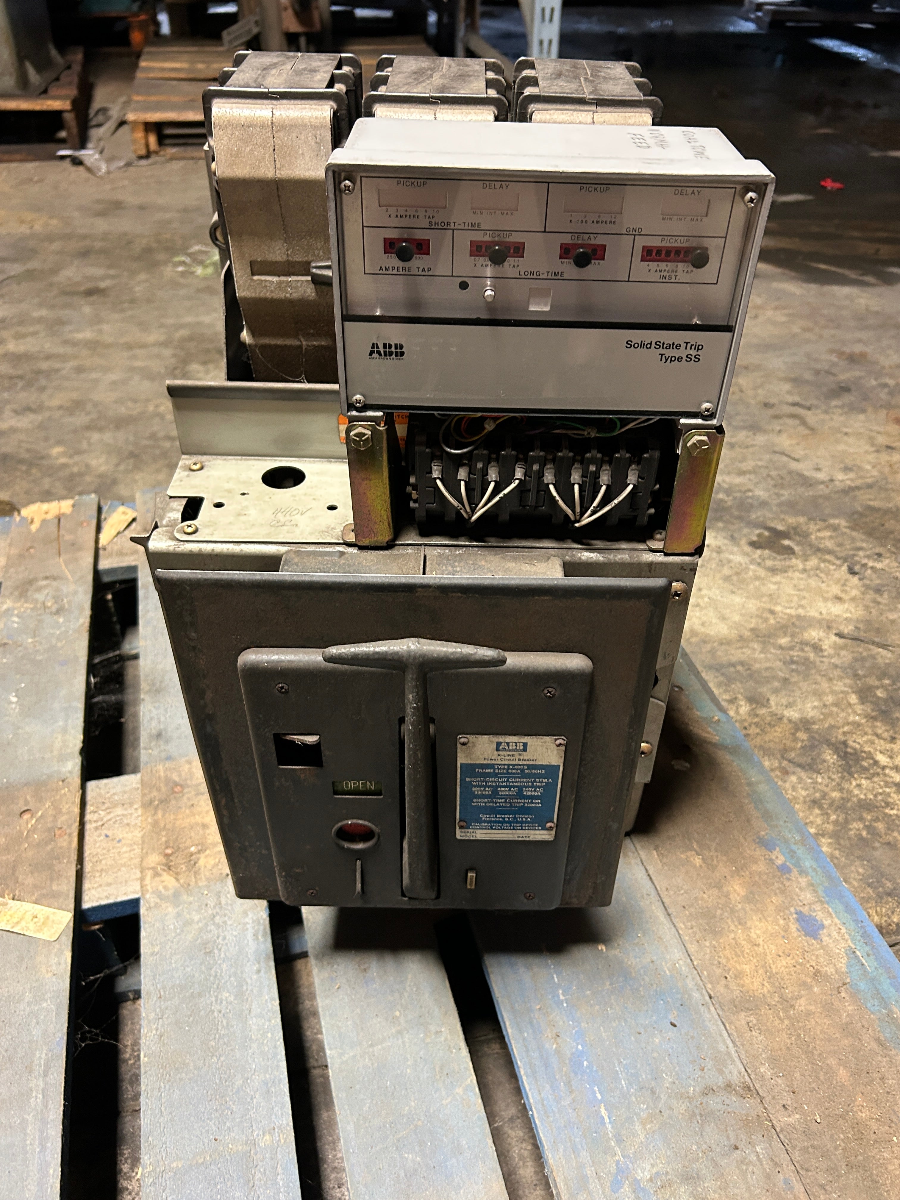 ABB K-600S K-Line Power Circuit Breaker 600A K600S with Solid State Trip SS