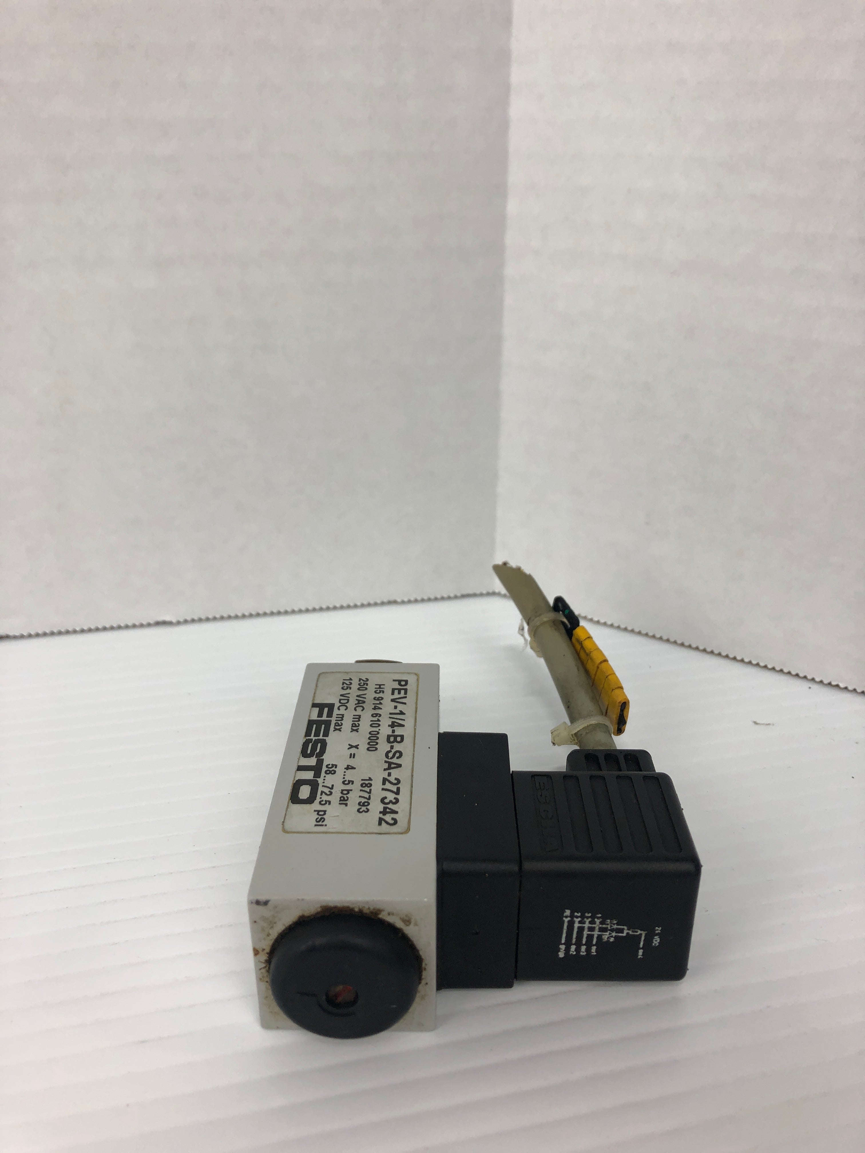 Festo PEV-1/4-B-SA-27342 Pressure Switch 58-72.5PSI 4-5 bar