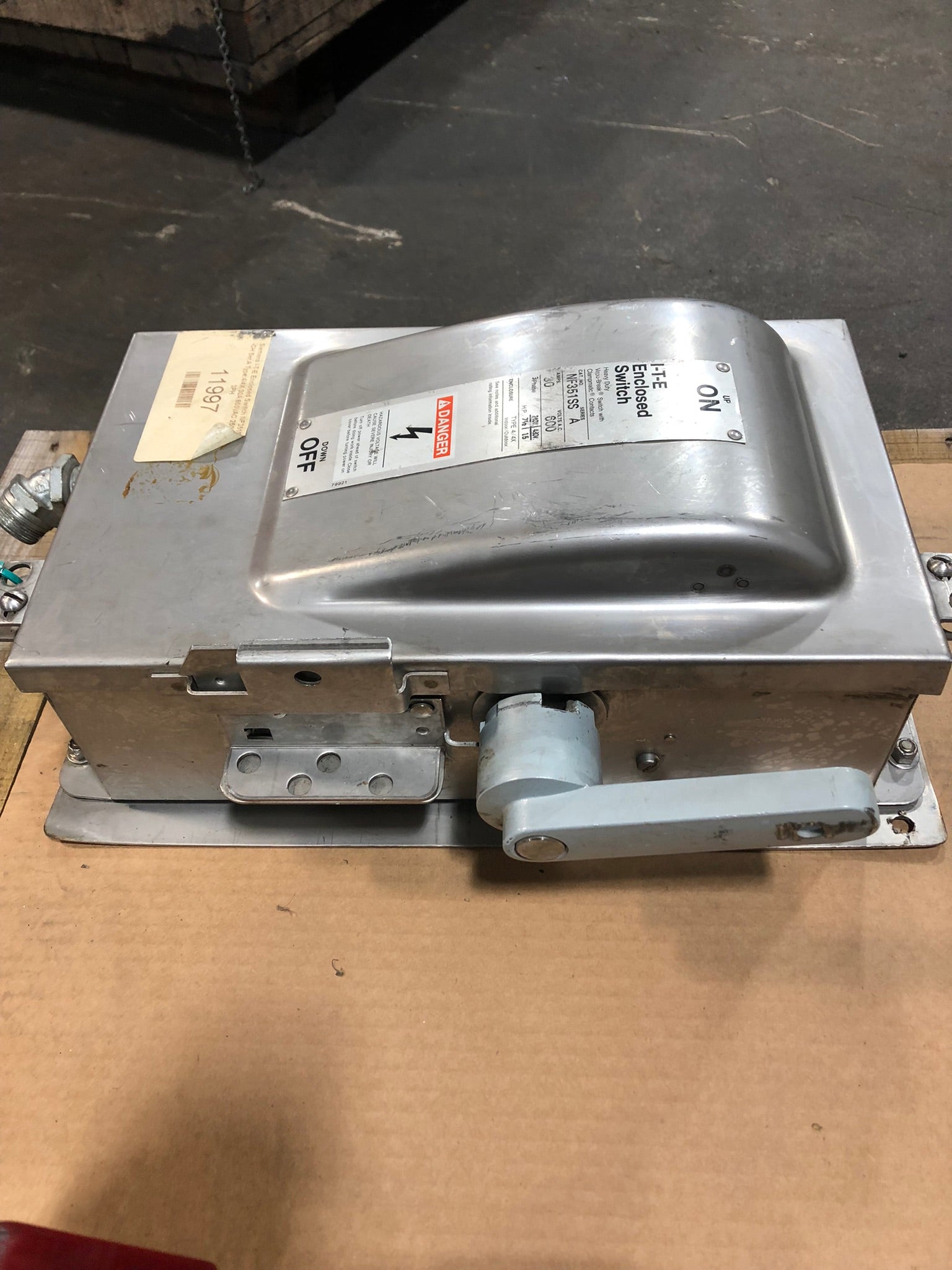 I-T-E NF351SS Enclosed Switch Series A 30A 600V 3 Phase 240/480V 7-1/2/15 HP