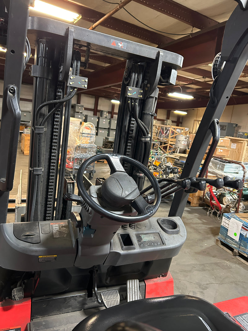 Raymond 4750C40 Electric Sit Down Counterbalanced Forklift 3900 Lb. Type E 36V