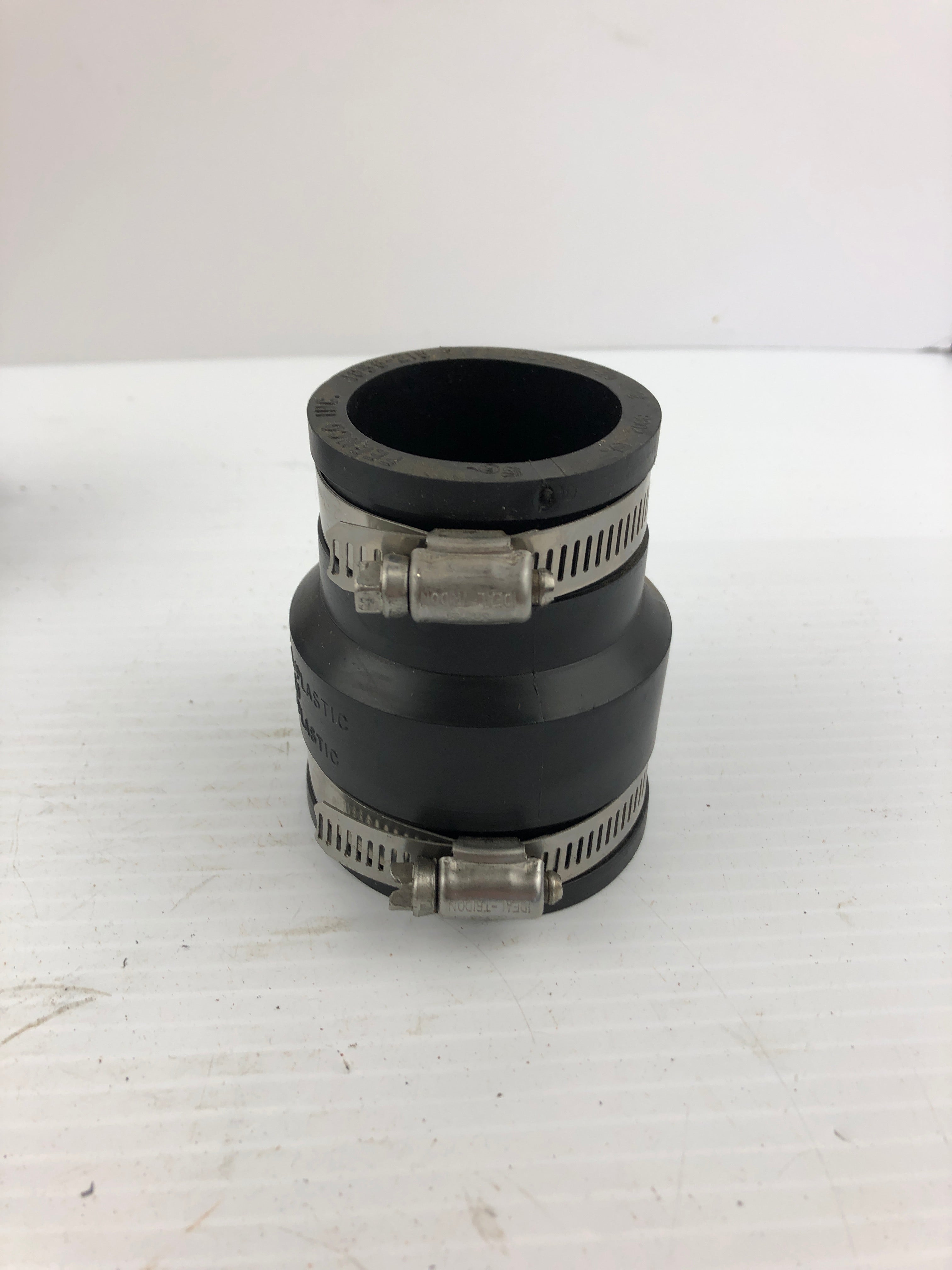 PlumbQwik P1056-215 Flexible PVC Coupling 2" x 1-1/2" DWV - Lot of 4