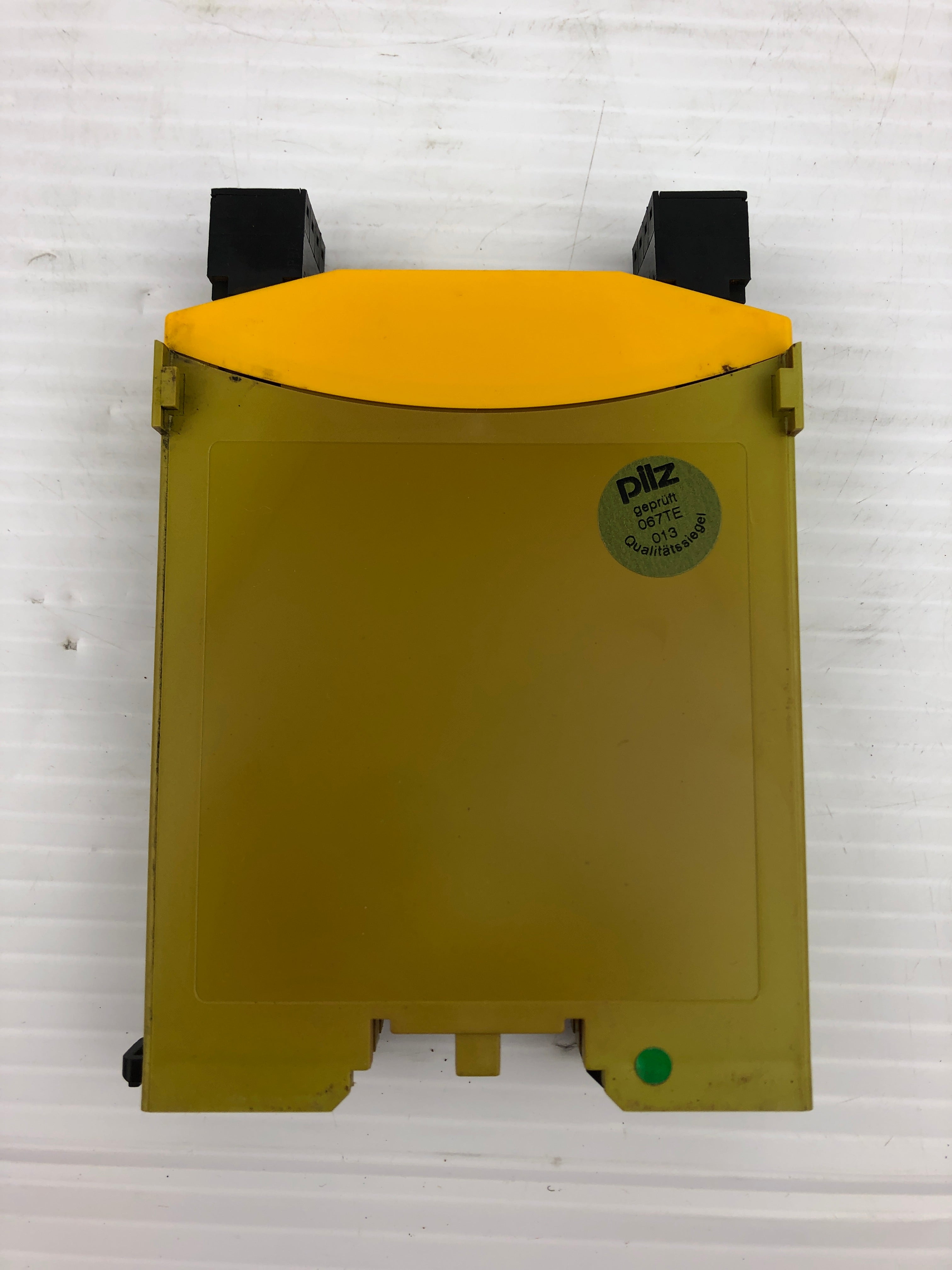 Pilz PNOZ mo4P Safety Relay ID#773536 PNOZ M04P