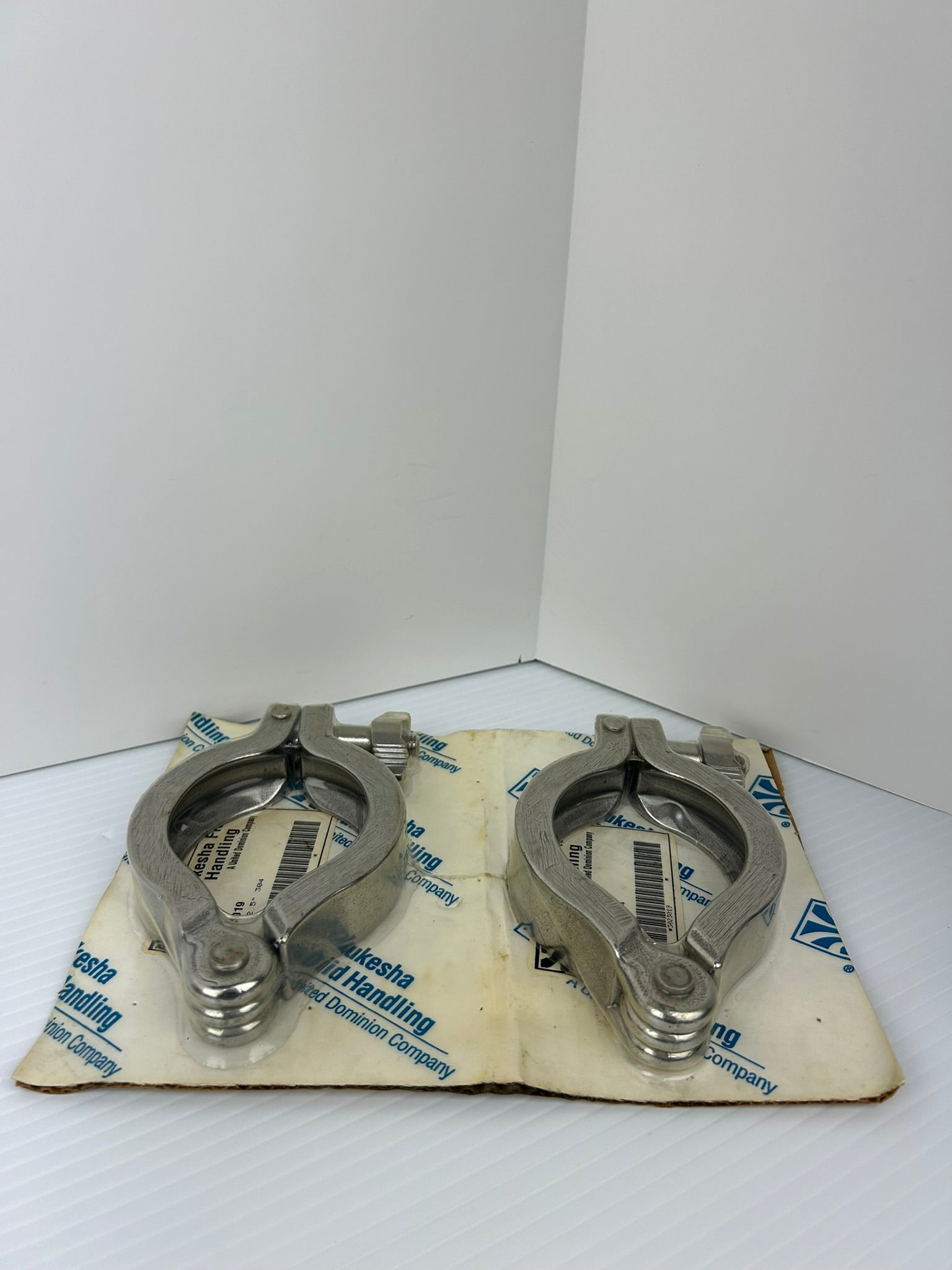 Waukesha Fluid Handling 3023019 Clamp 2.5" - Lot of 2