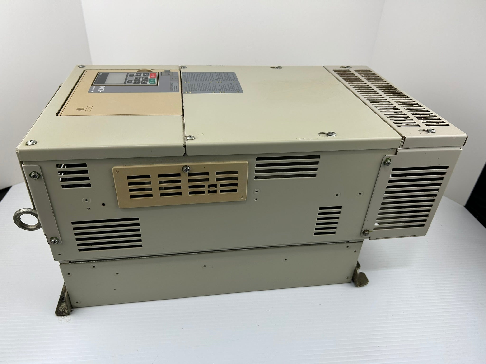 Yaskawa Electric CIMR-PU4A0072FAA AC Industrial Drive Rev E P1000