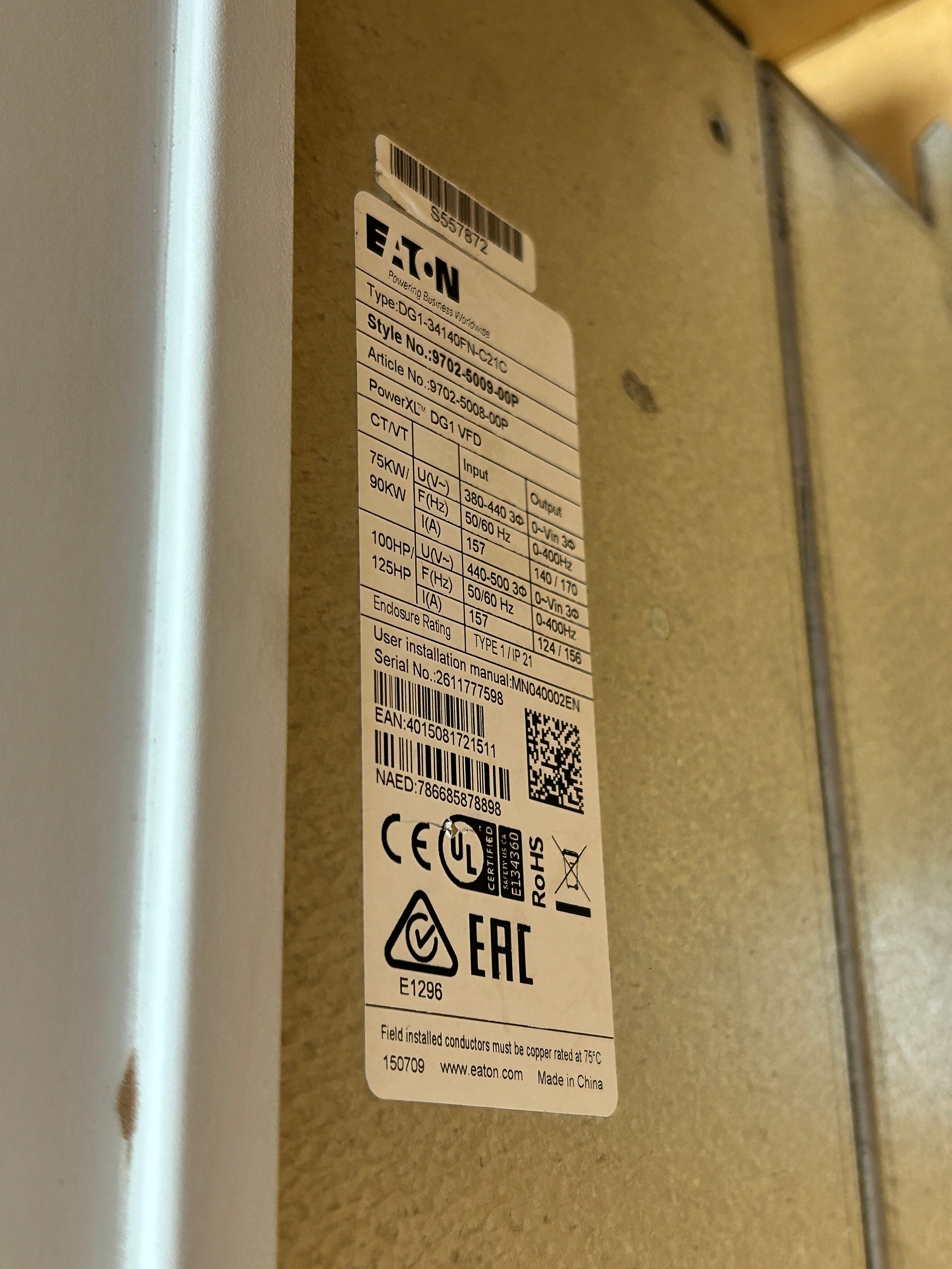 Eaton PowerXL DG1-34140FN-C21C Variable Frequency Drive 100HP 75kW 380-500V