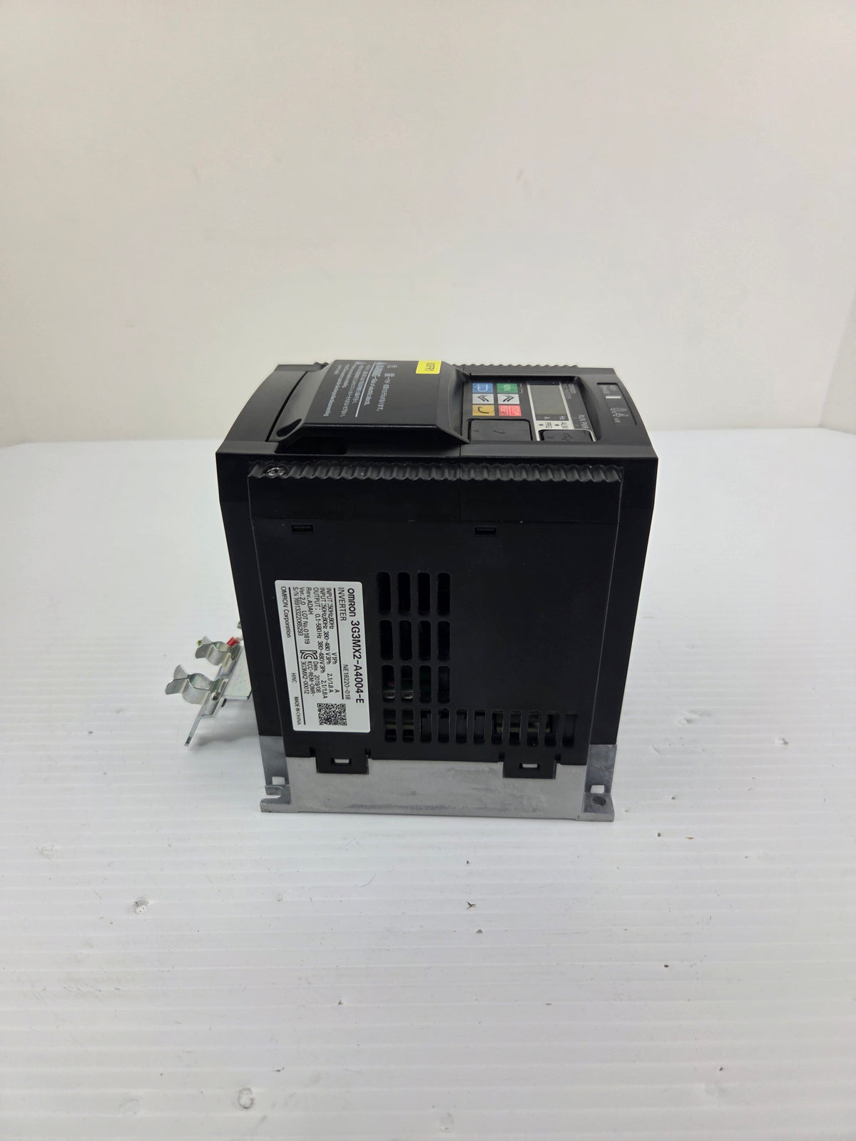 Omron 3G3MX2-A4004-E MX2 Inverter Drive 400V 3PH 0.4kW