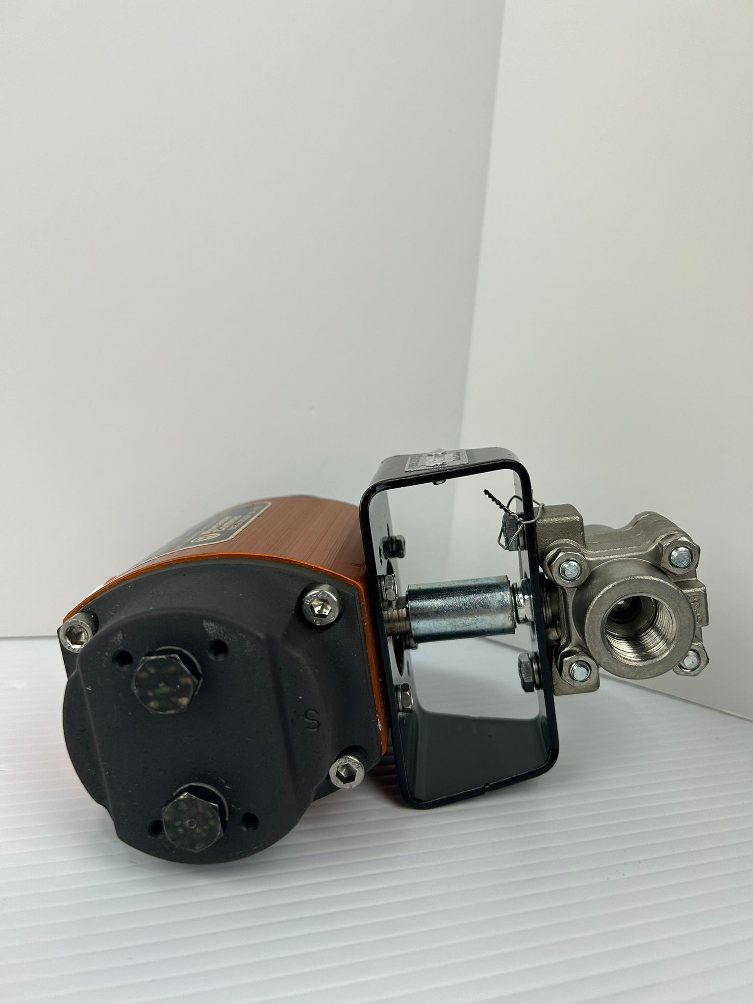 Worcester Controls 1039SNR6 Pneumatic Actuator Ser 39 1/2B4466TSE Ball Valve