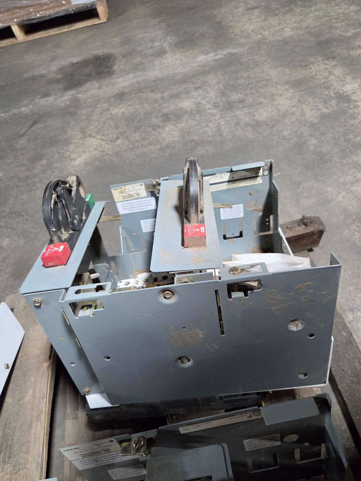 Allen Bradley 2193F-AKC MCC Bucket 30A 20A Dual Breaker Centerline 2100 No Door