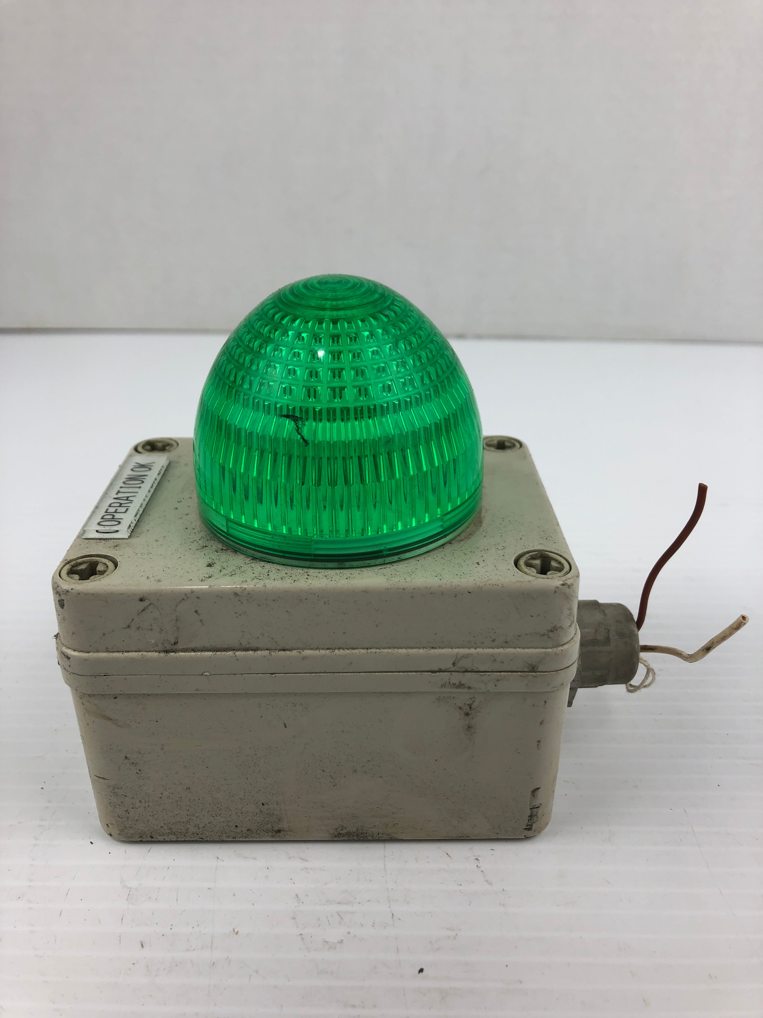 Idec HW1P-5Q4 Control Box with Green Indicator Light 24V 0.5W