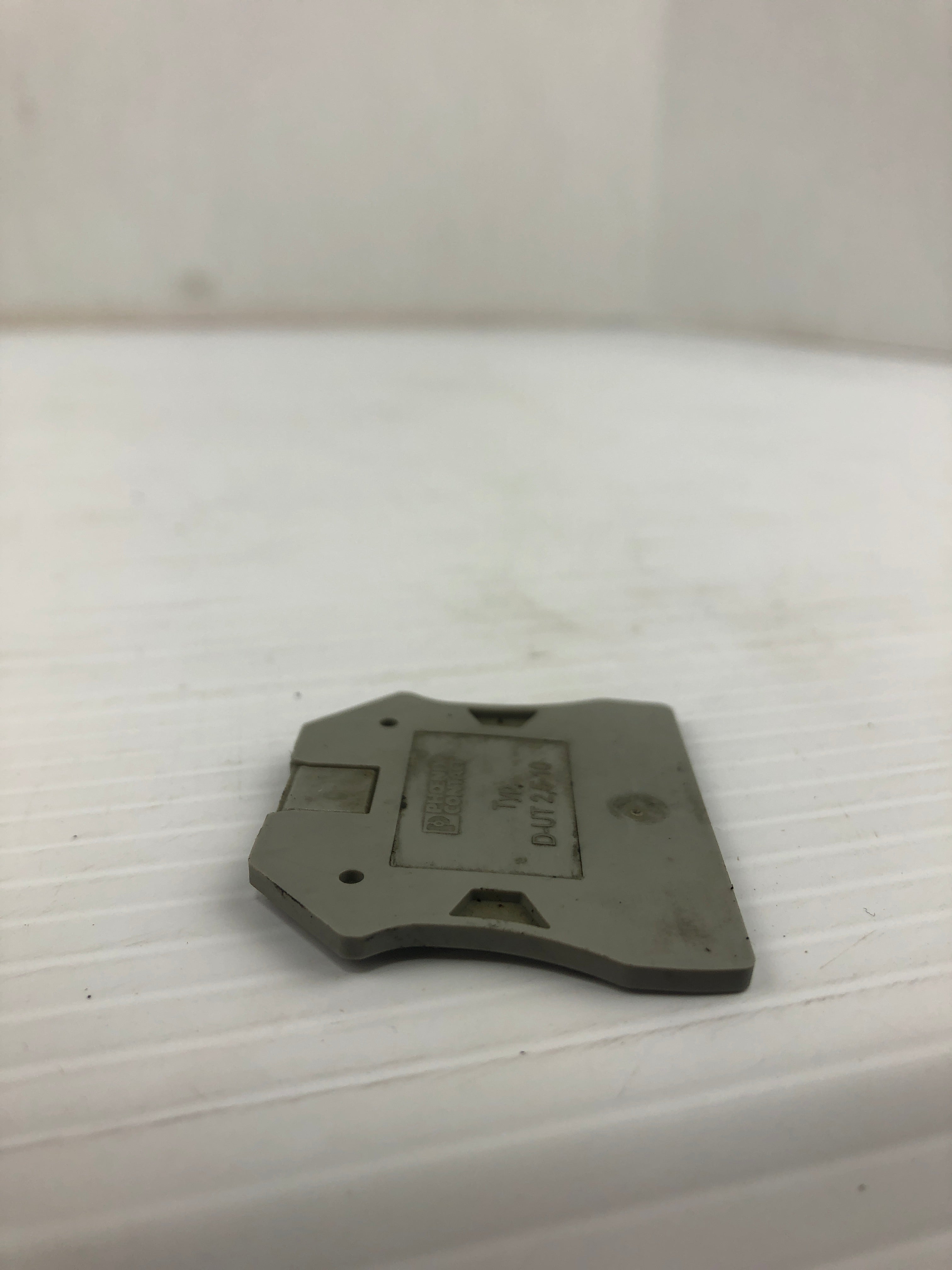 Phoenix Contact D-UT 2,5-10 Terminal End Cap - Lot of 9