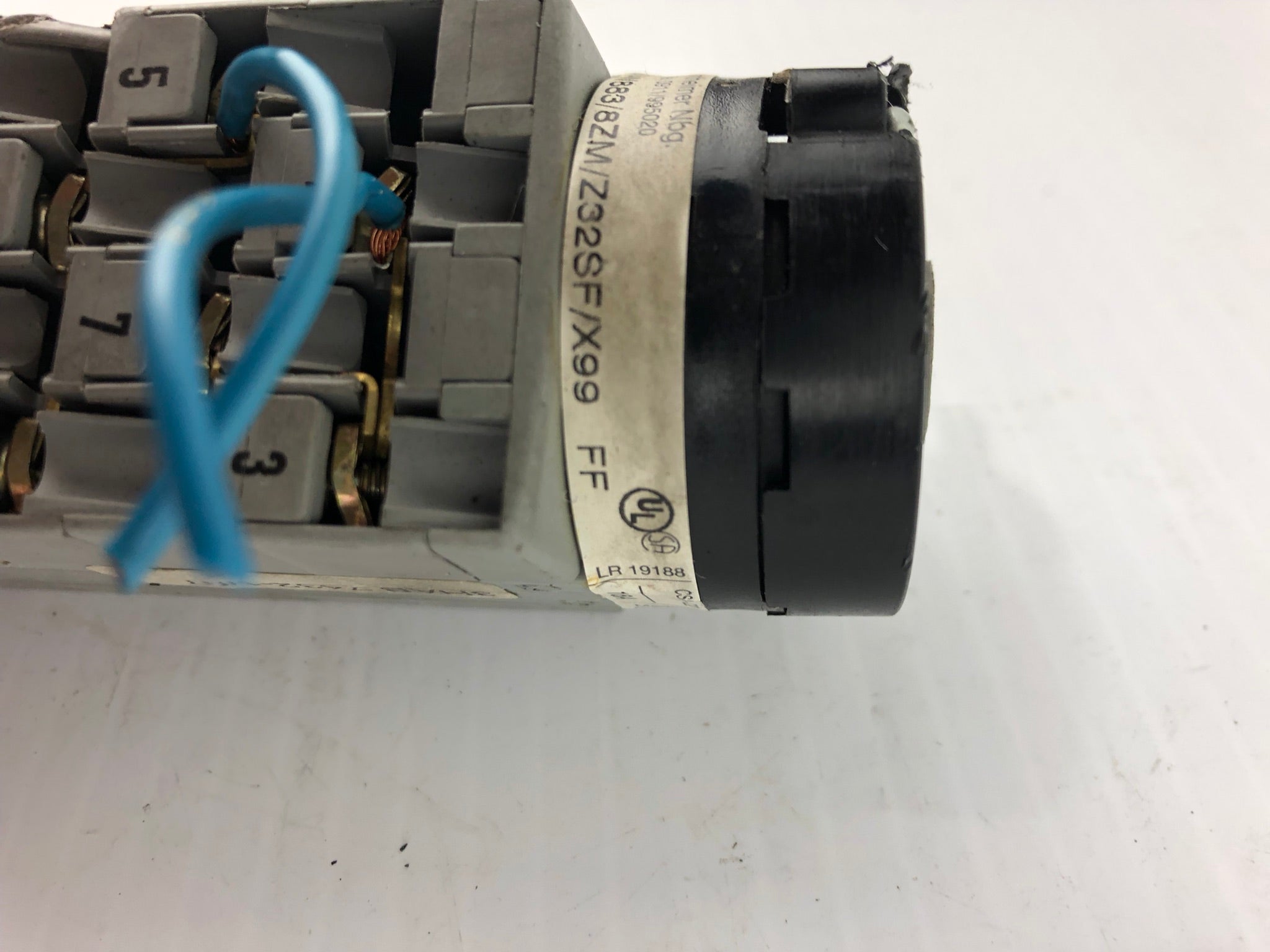 Sontheimer Nbg. WAW883/8ZM/Z32SF/X99 FF Keyed Selector Cam Switch (No Key)