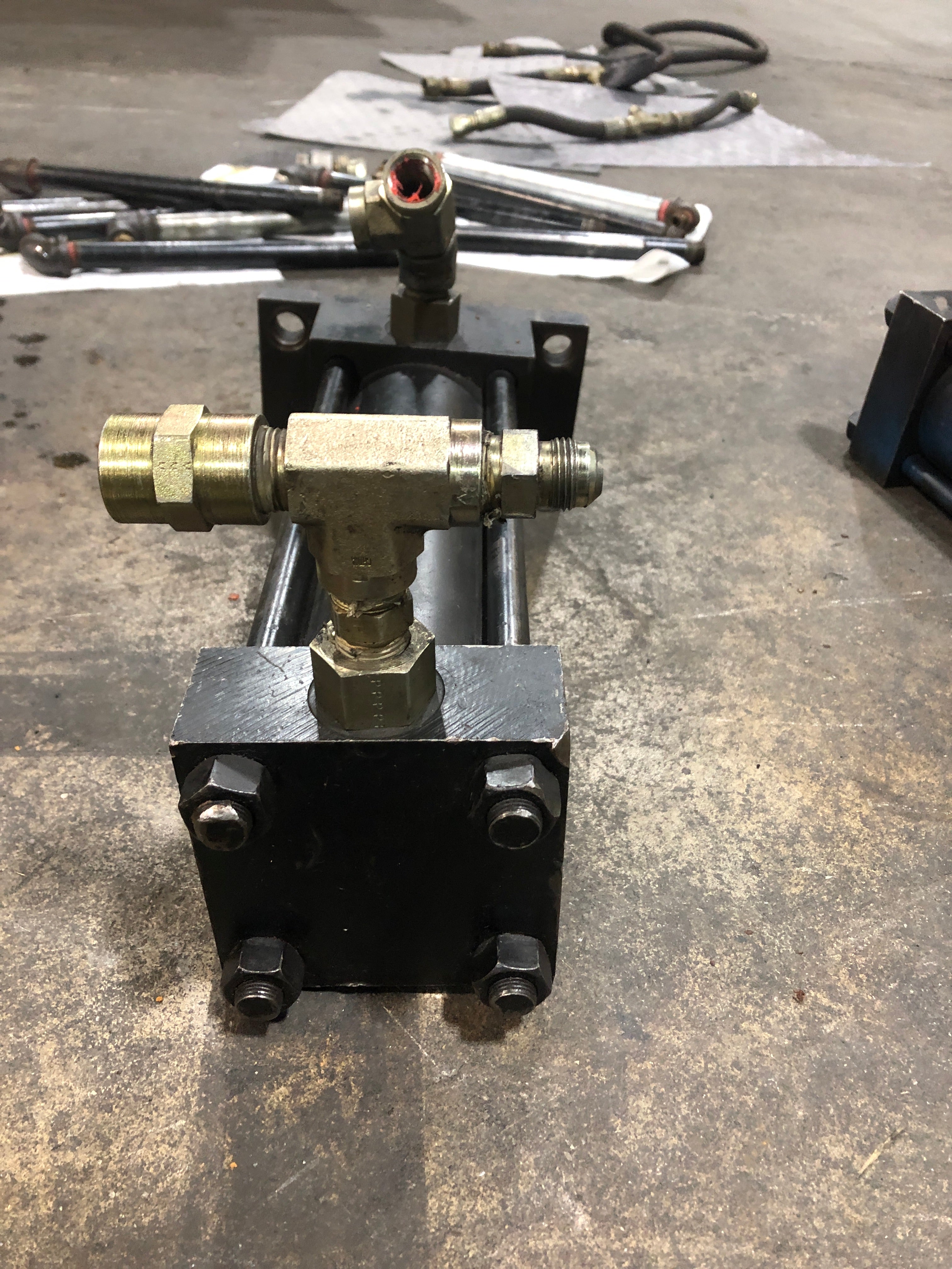 Parker 03.25 CJ2HLTV13AC 8.000 Hydraulic Cylinder Series 2H