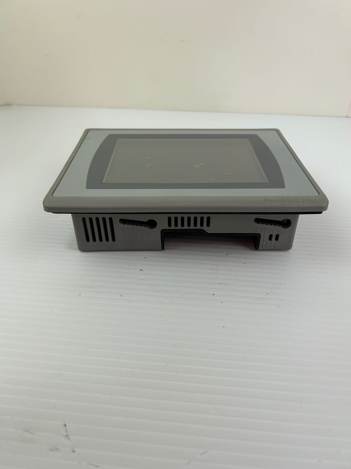 Allen-Bradley PanelView Plus 7 Standard 7" Screen 2711P-T7C21D8S Series C 24VDC