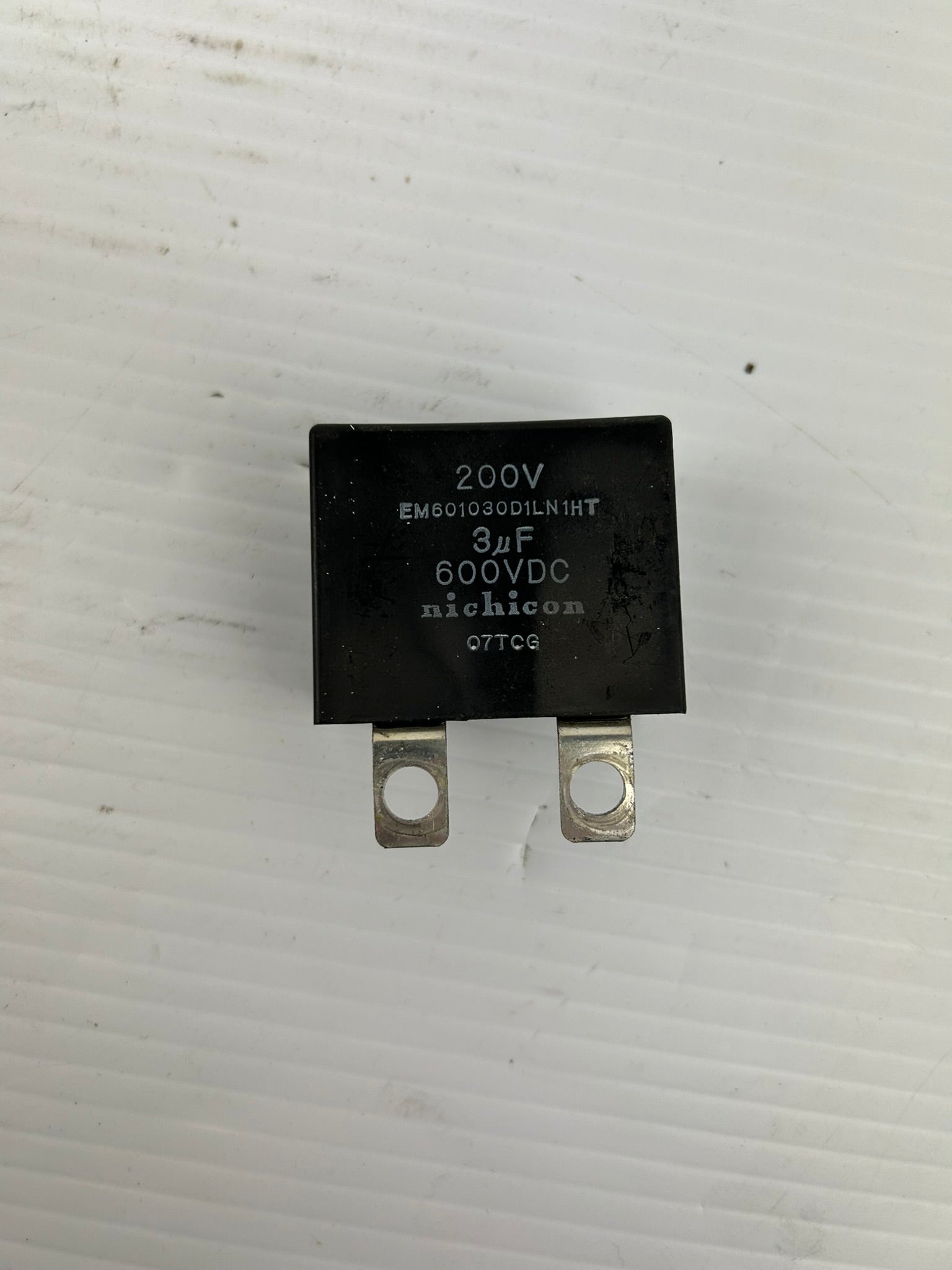 Nichicon EM601030D1LN1HT Capacitor 200V 3UF 600VDC - Lot of 6