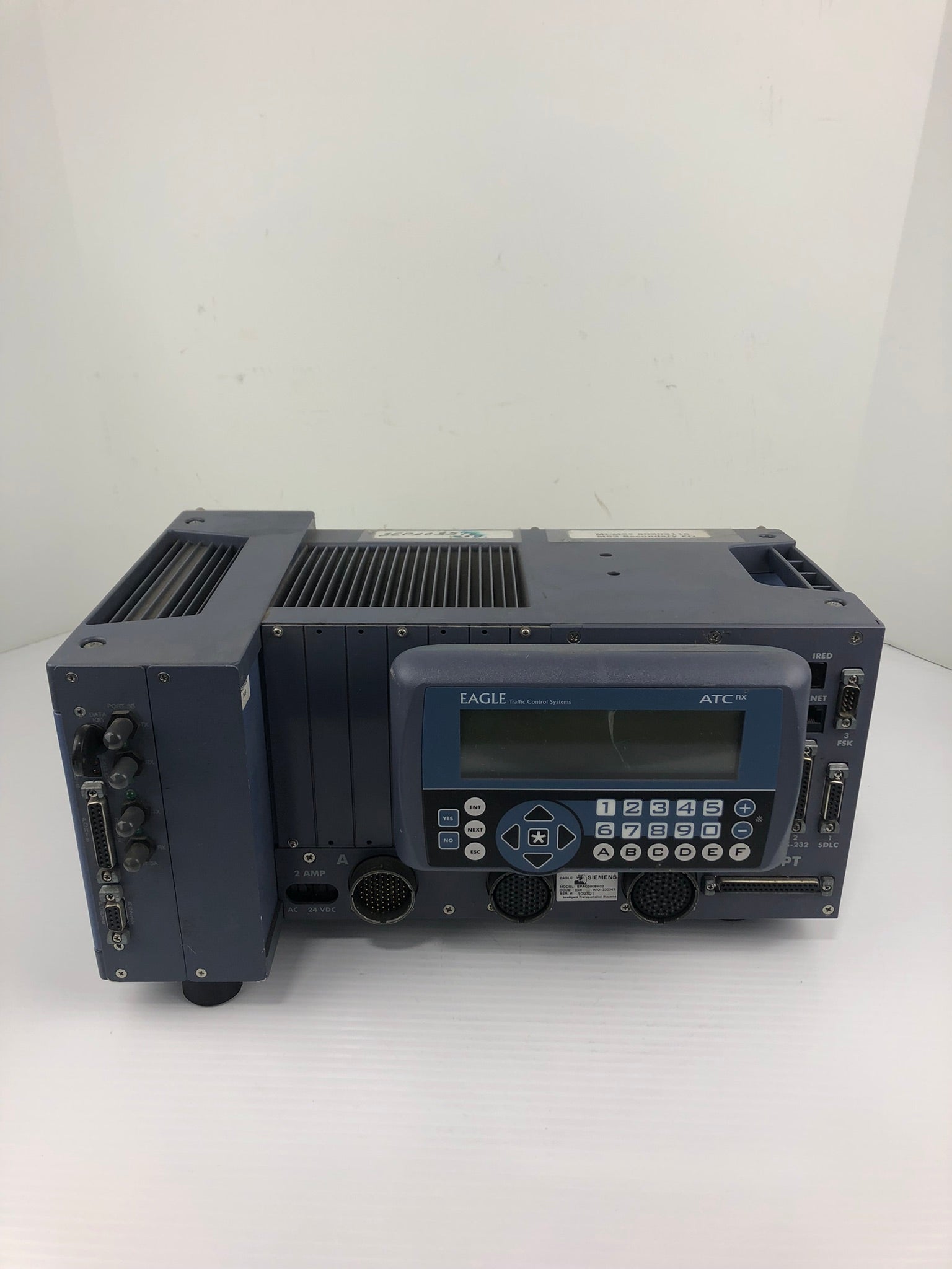 *** Siemens EPAC3808M52 Eagle M50 Traffic Signal Light Controller - With Screen
