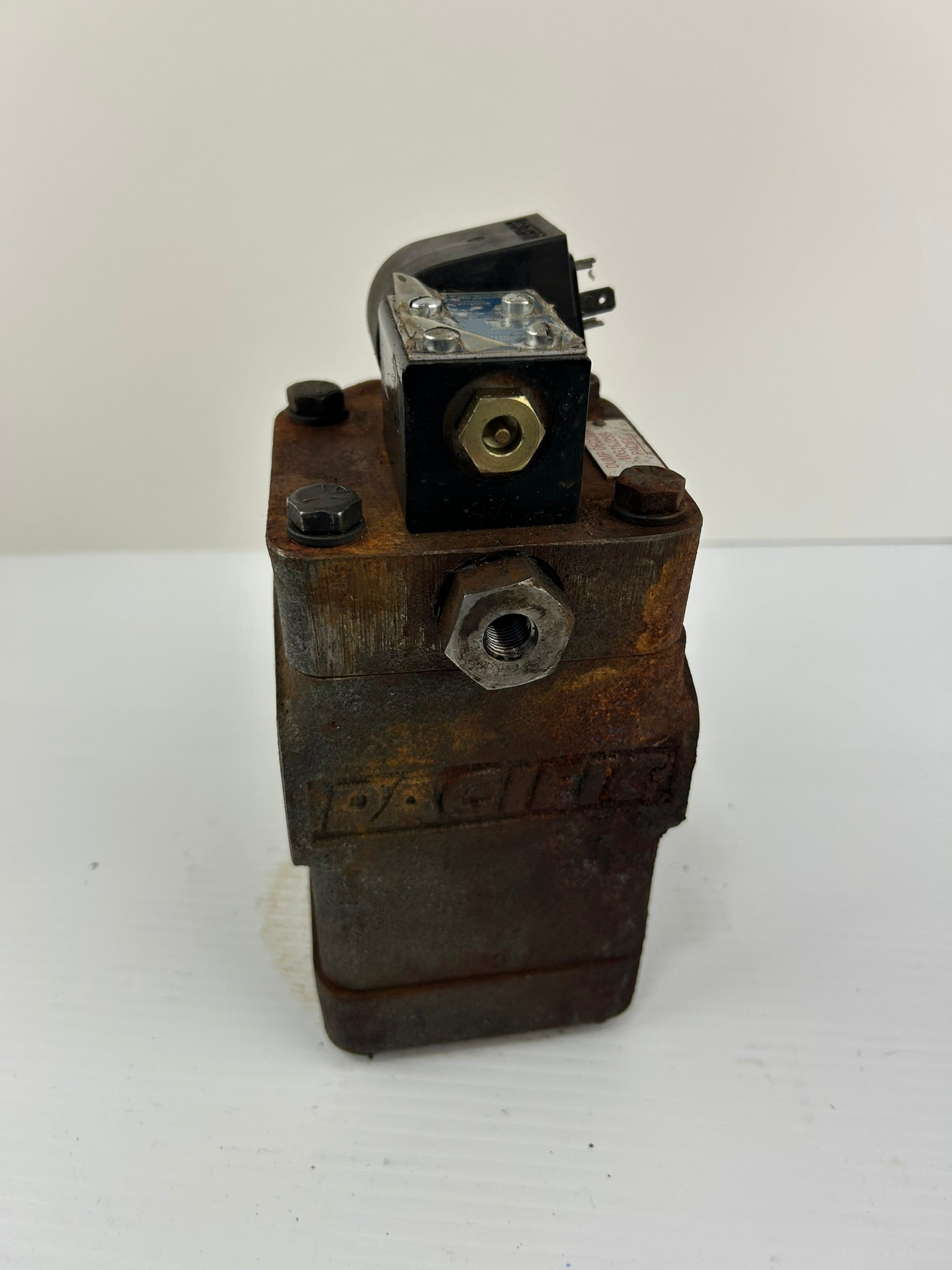 Pacific Pump 10G16J25S "Dump Decomp" with Valve 69140-300