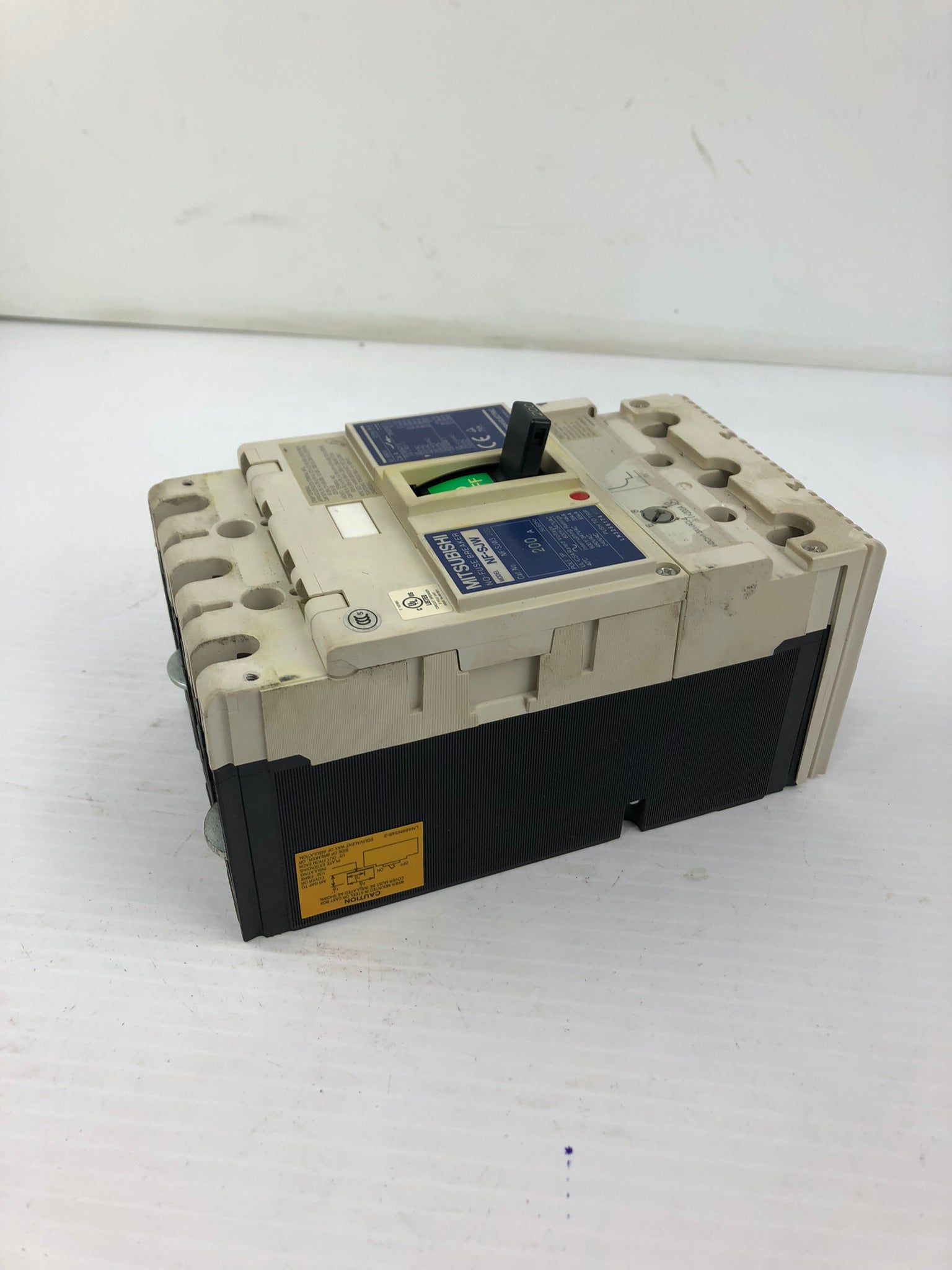 Mitsubishi NFSJW3P200A No Fuse Circuit Breaker NFSJW3200 NF-SJW 200A