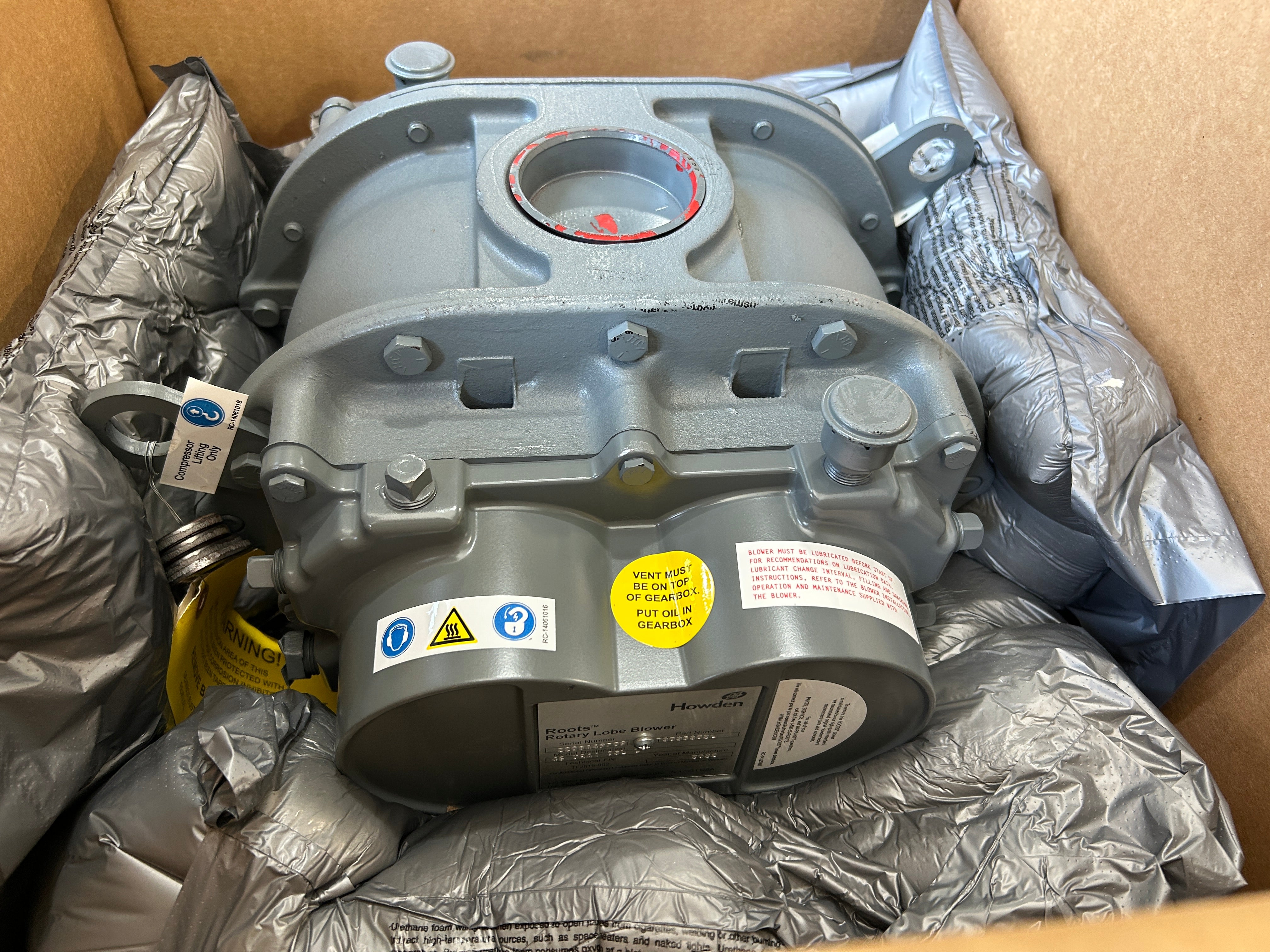 Howden Roots Rotary Lobe Blower 45 URAI DSL L with Novatec Gear Oil 12-0028