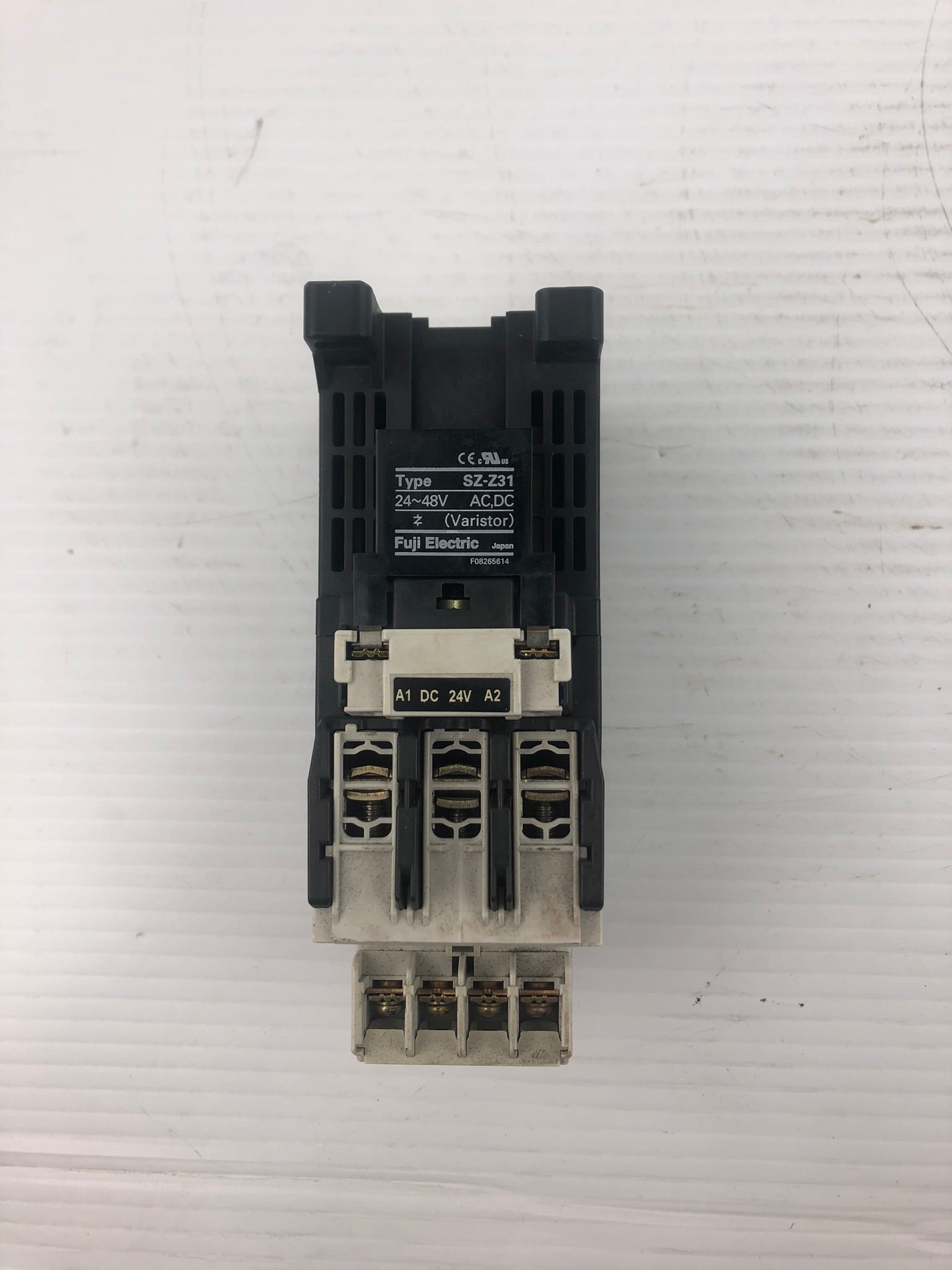 Fuji Electric SC-E1G SE 32AG Contactor Fuji SZ-A22/T Auxiliary Fuji SZ-Z31 Coil