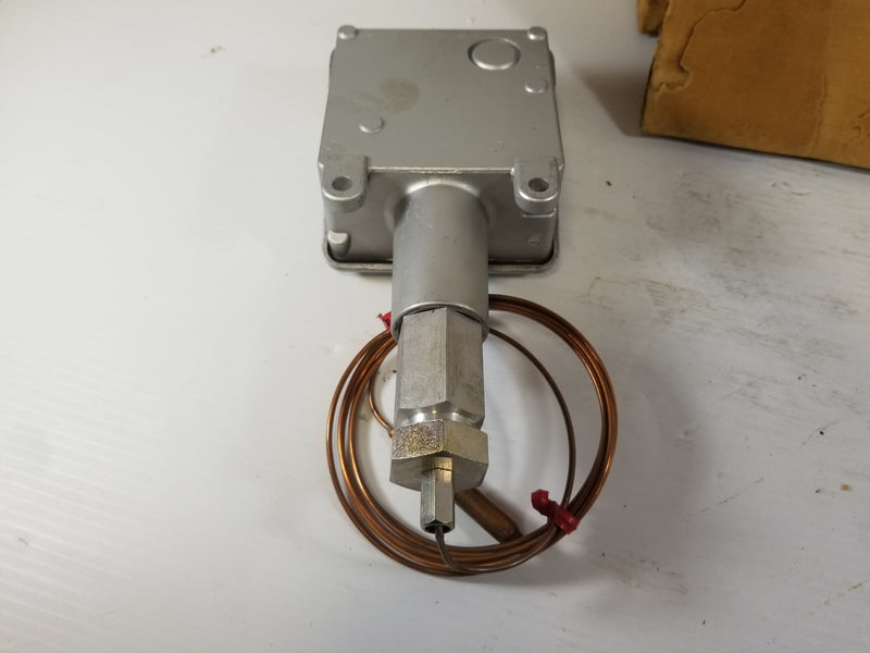 United Electric E100 2BCB Temperature Switch