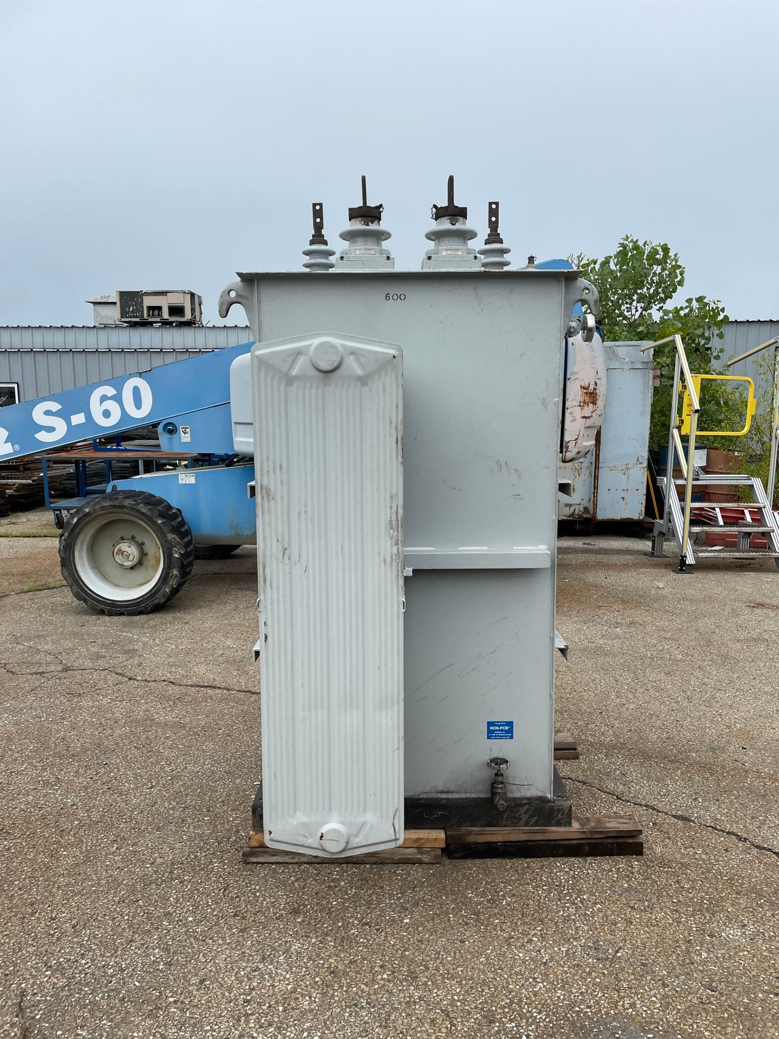 McGraw-Edison C-44586-1-1 Single Phase Transformer 12470-600V 1100kVA 60 Hz
