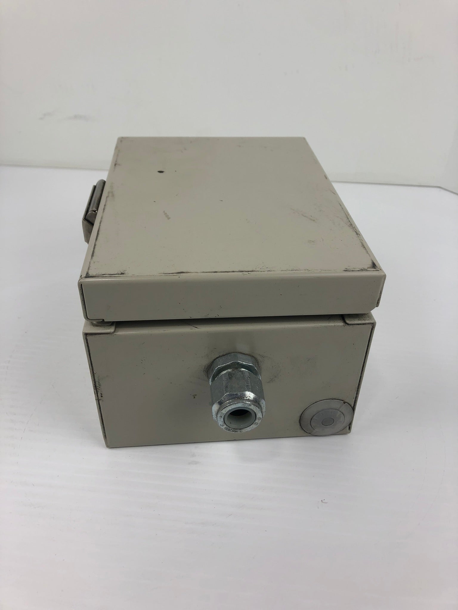 Hoffman 20759 Junction Box Enclosure 6724047 - 8"x5"x6"