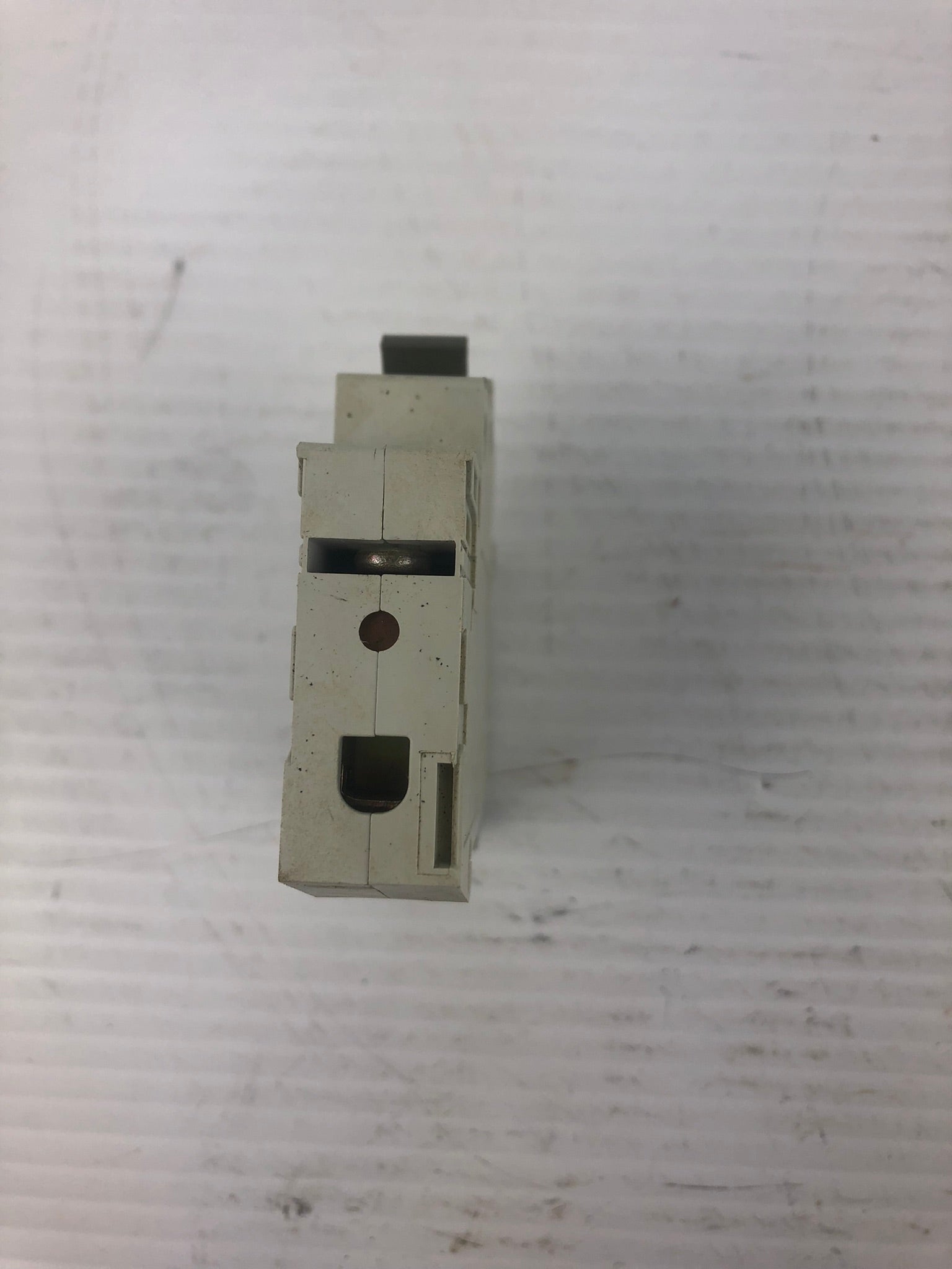 Cutler-Hammer WMS1D16 Miniature Circuit Breaker 240V 1 Pole 16A