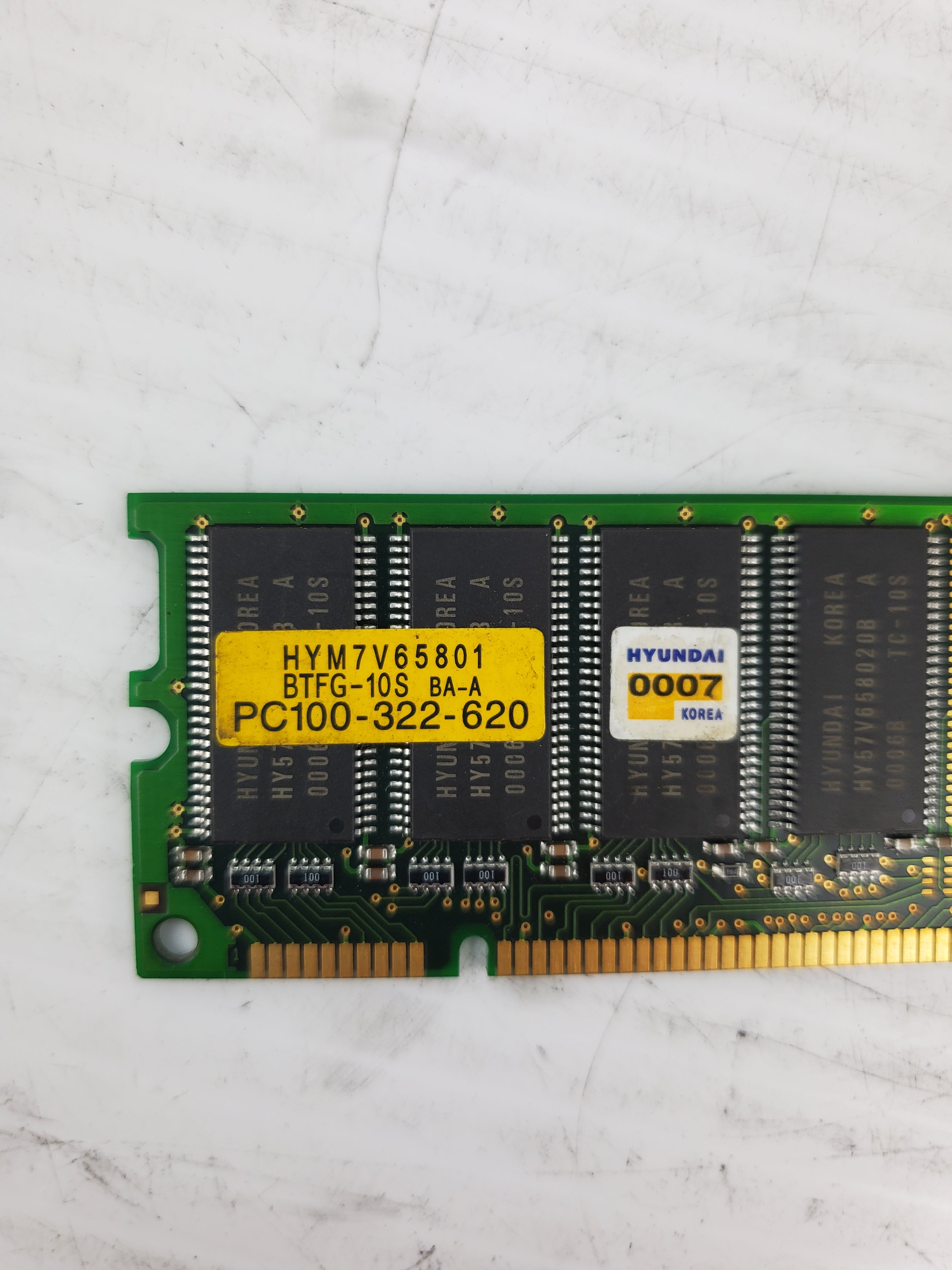 Hyundai HYM7V65801 RAM Memory PC100-322-620