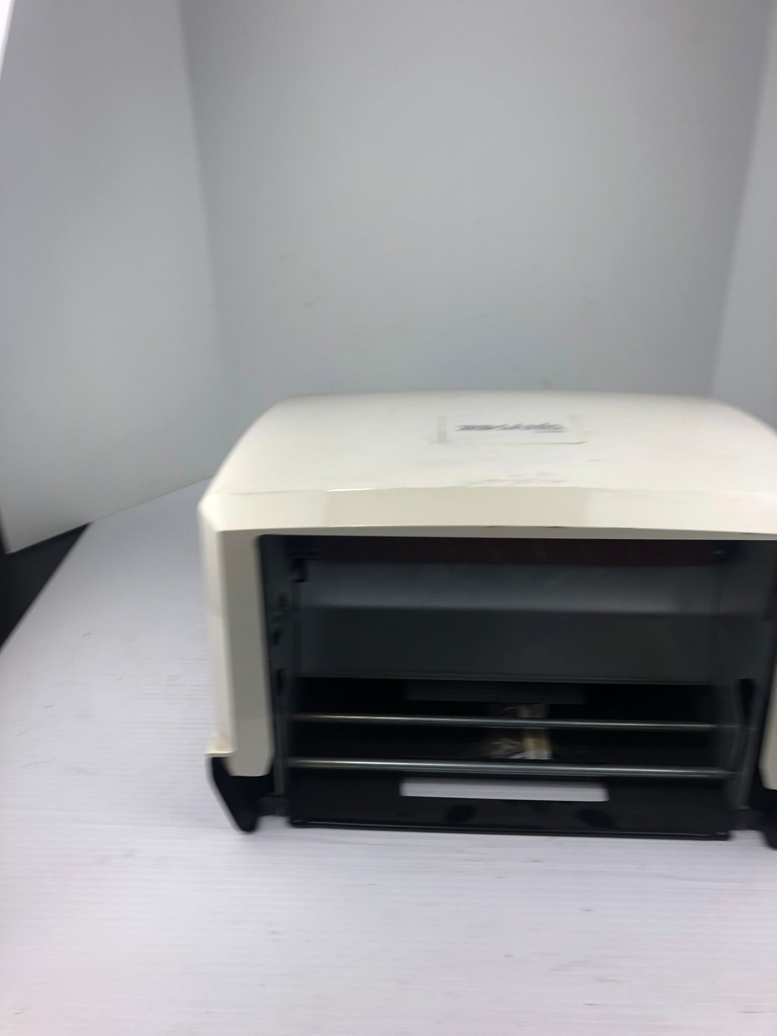 Sanis by Cintas 31080525 White Paper Towel Dispenser