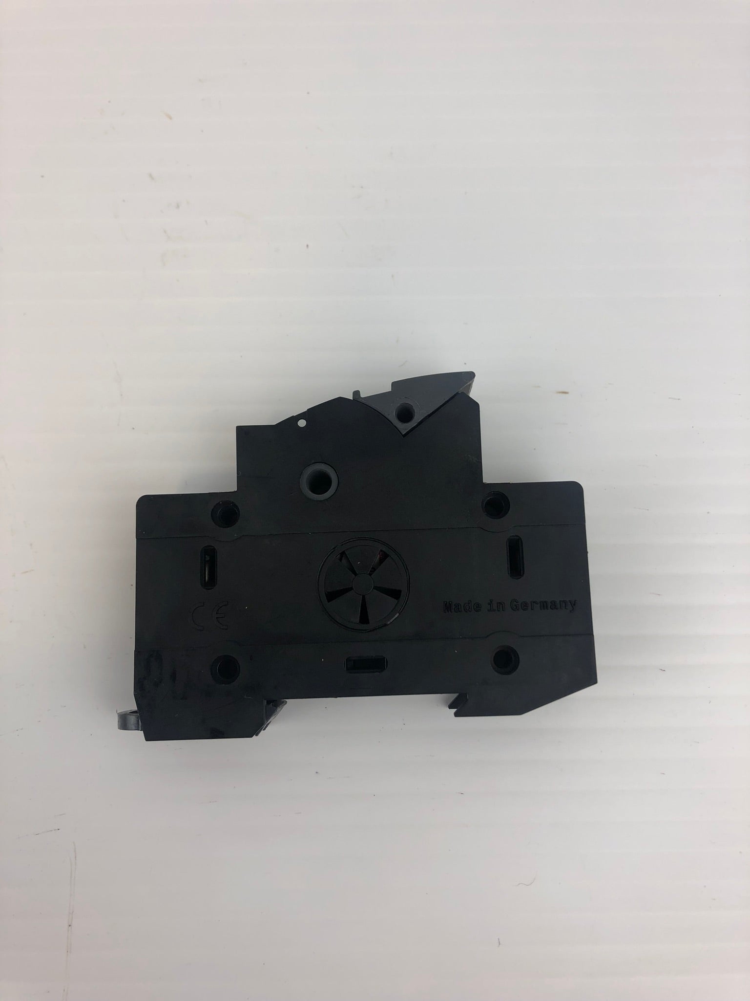 Phoenix Contact UK 10,3-HESI N Circuit Breaker Protector AC-22B 32A 60947-3
