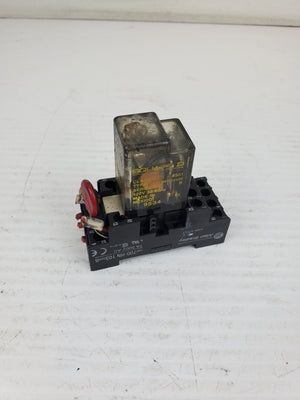Square D RSD14M1P14V53 Relay with Base 700-HN 103 Series B